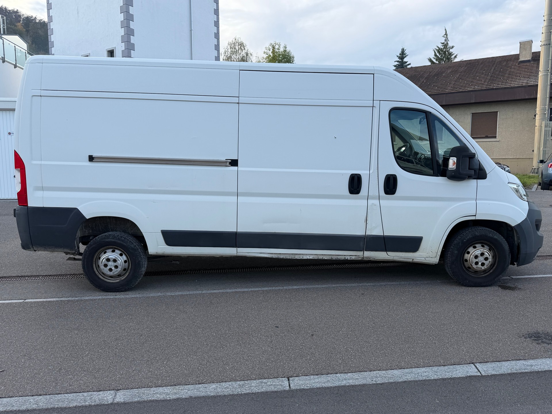 PEUGEOT BOXER-image-4