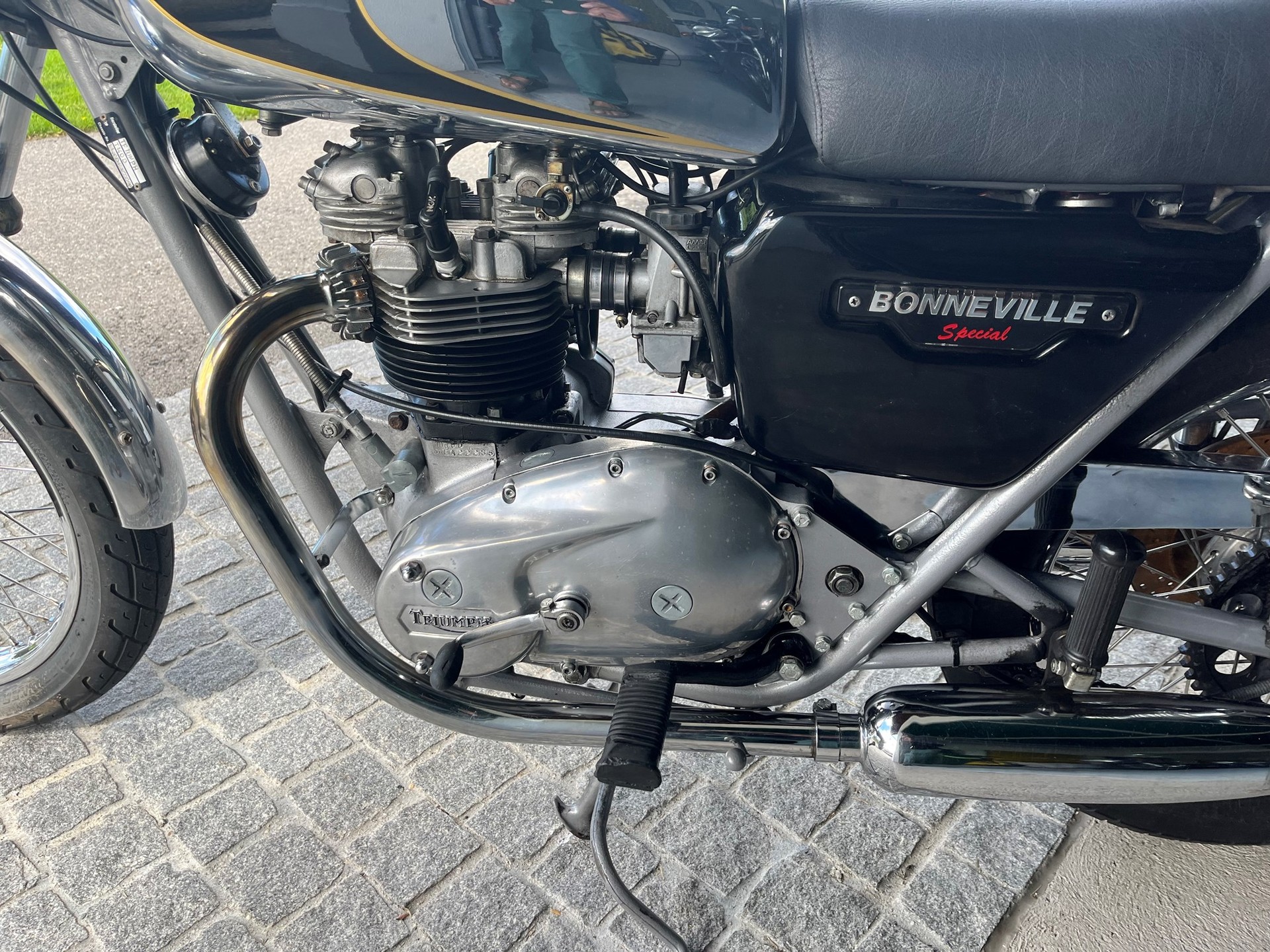 TRIUMPH Bonneville T140 D special-image-4
