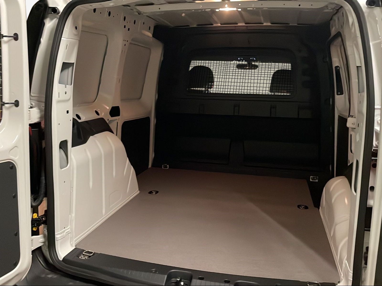 VW Caddy Cargo 2.0TDI Entry-image-8