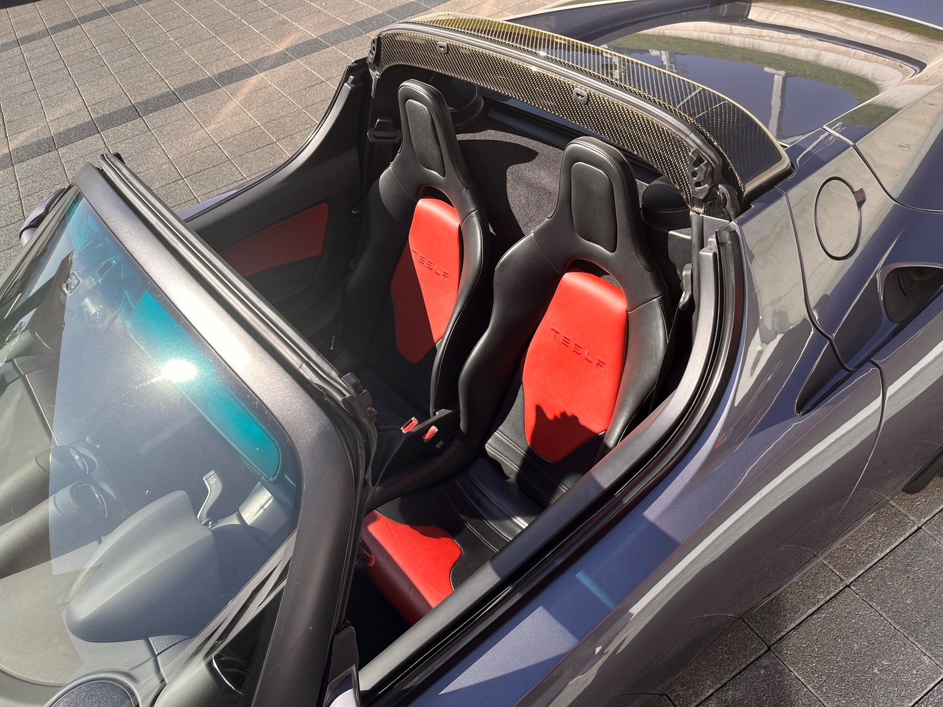 TESLA Roadster-image-2