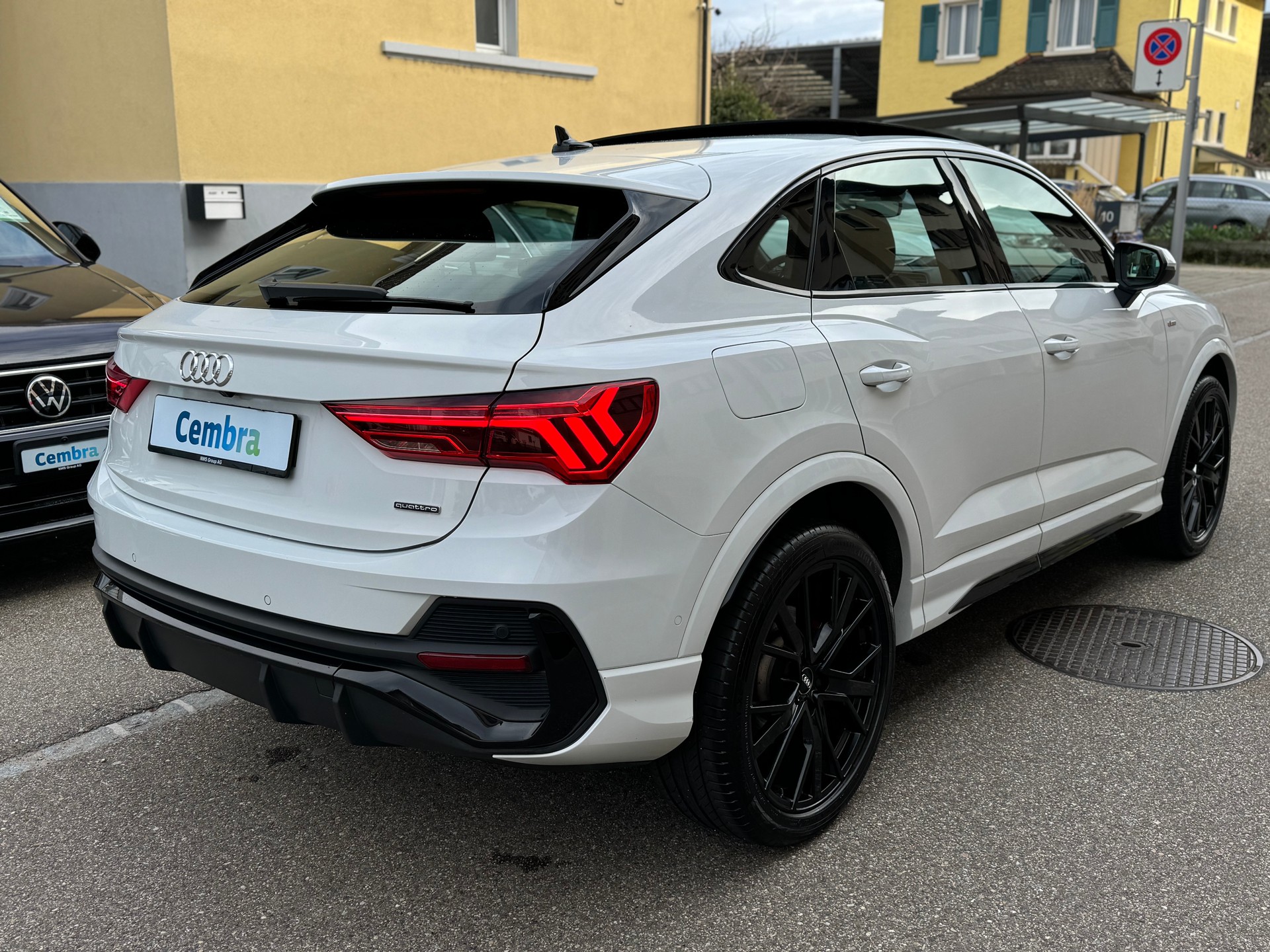 AUDI Q3 Sportback 45 TFSI S line quattro S-tronic-showroom-element-3