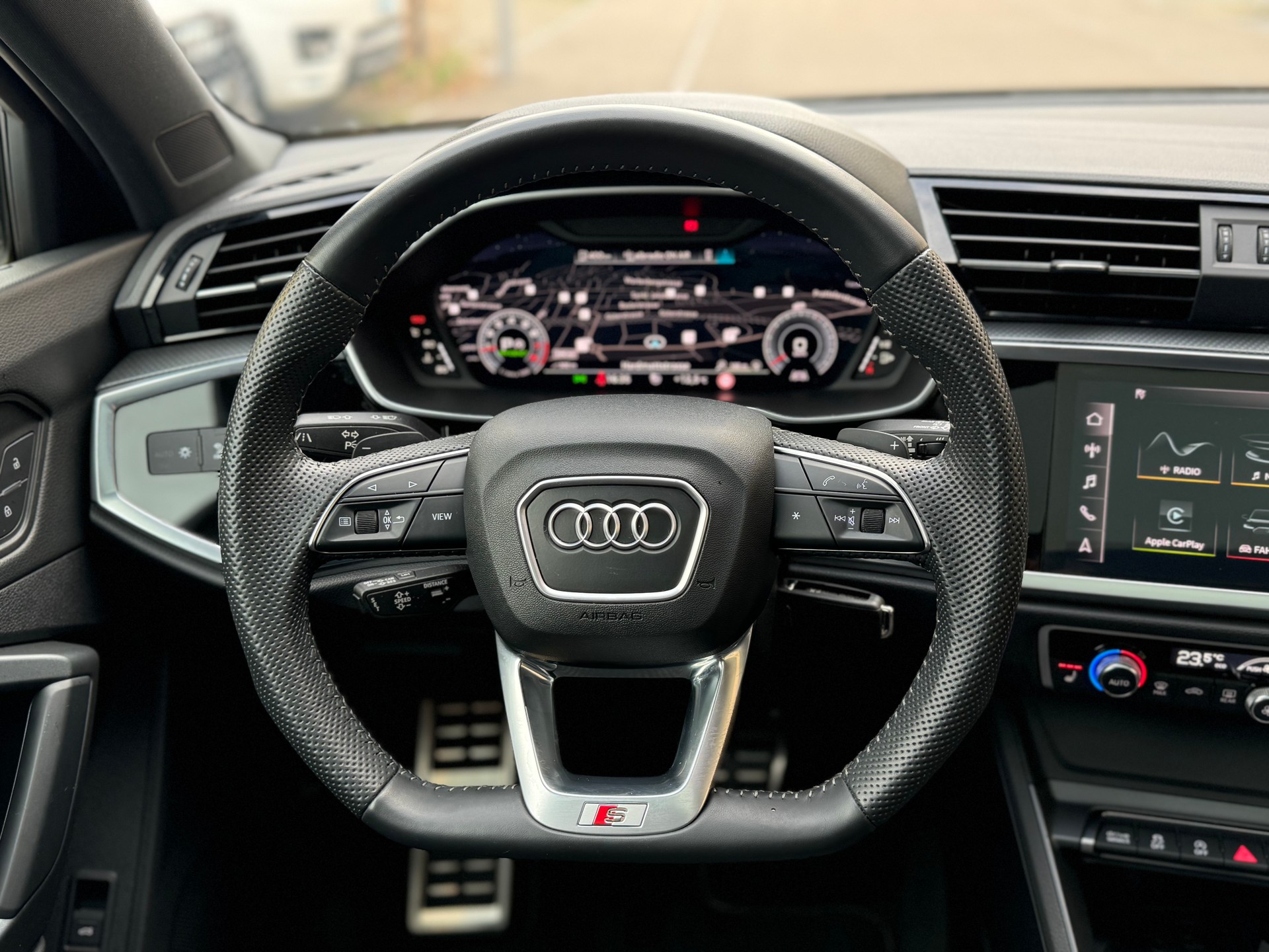 AUDI Q3 Sportback 45 TFSI S line quattro S-tronic-image-18