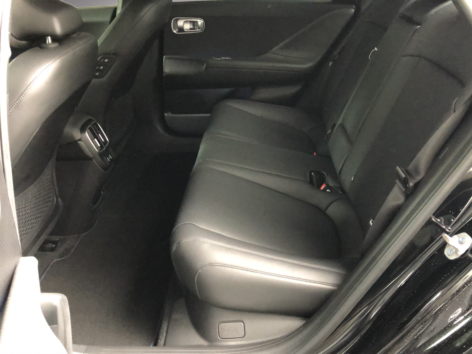 HYUNDAI Ioniq 6 Launch Edition-image-10