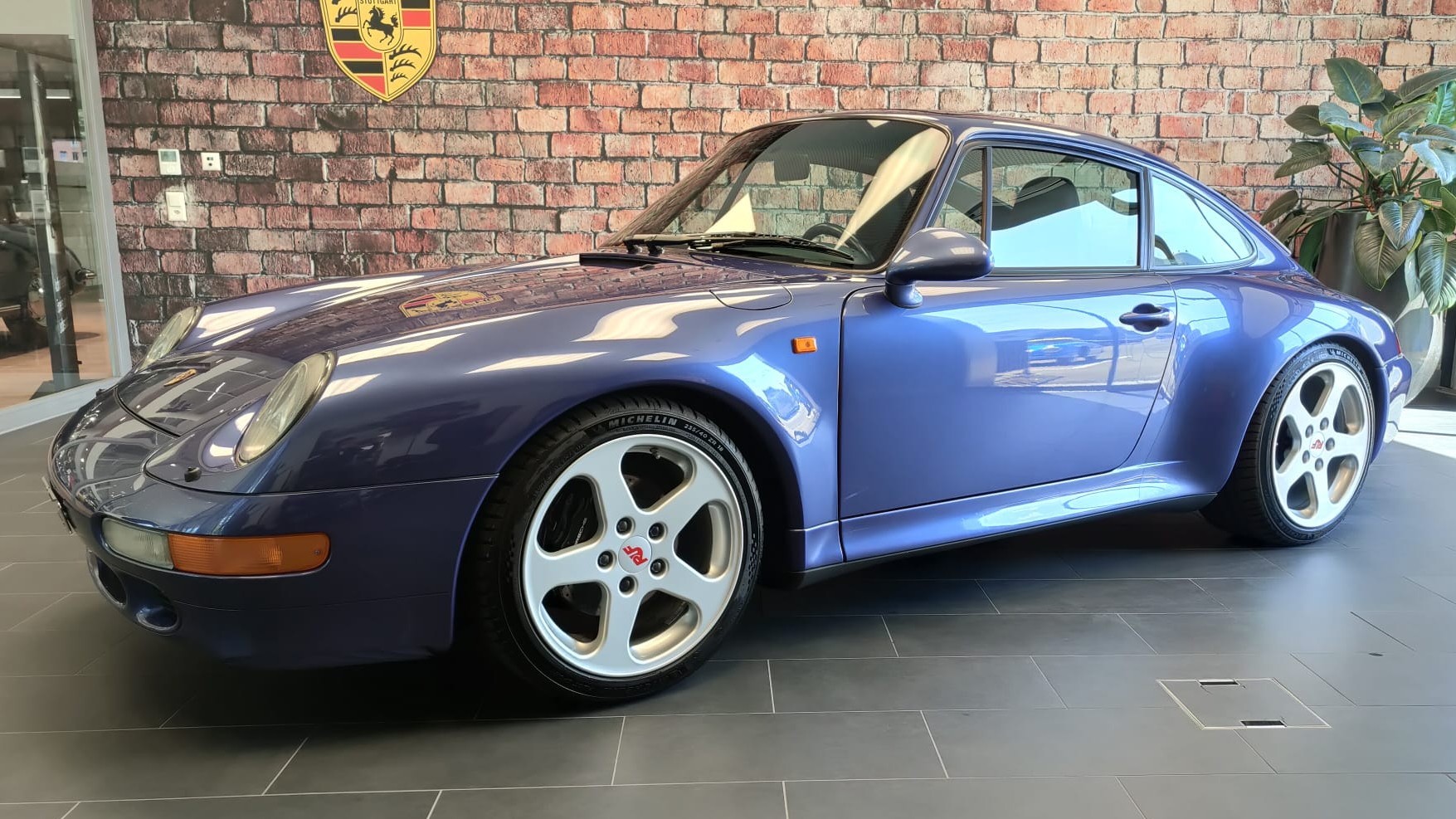 PORSCHE 911 Carrera 2S-image-1