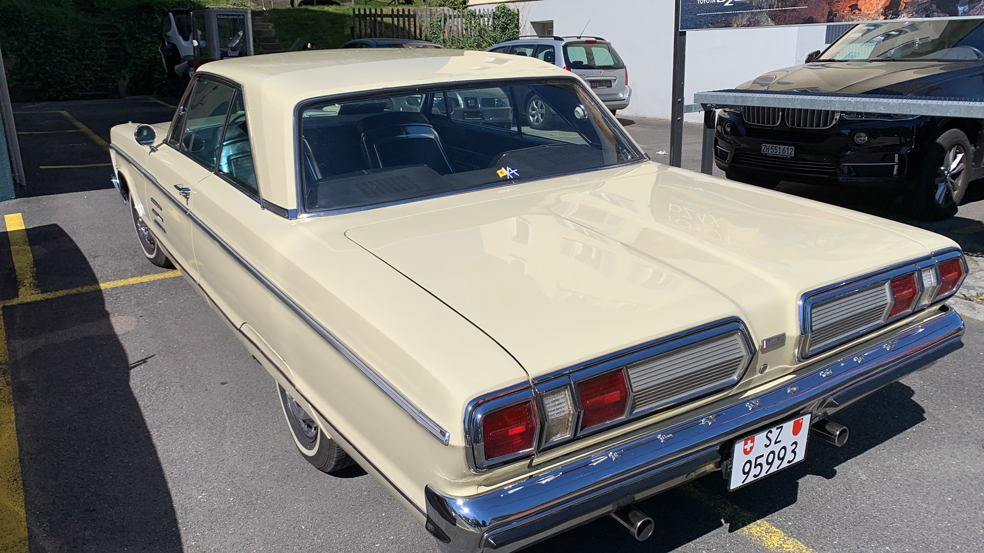 PLYMOUTH Sport Fury-image-2