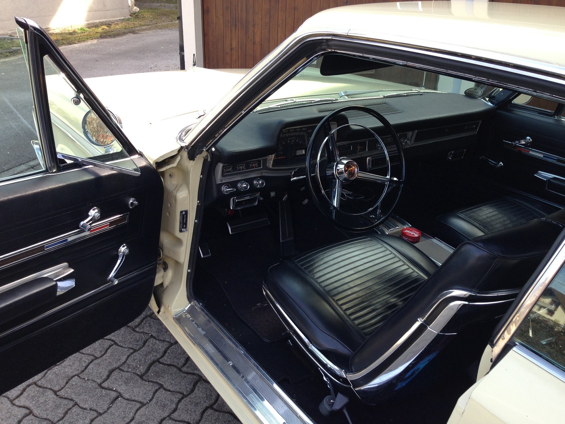 PLYMOUTH Sport Fury-image-6
