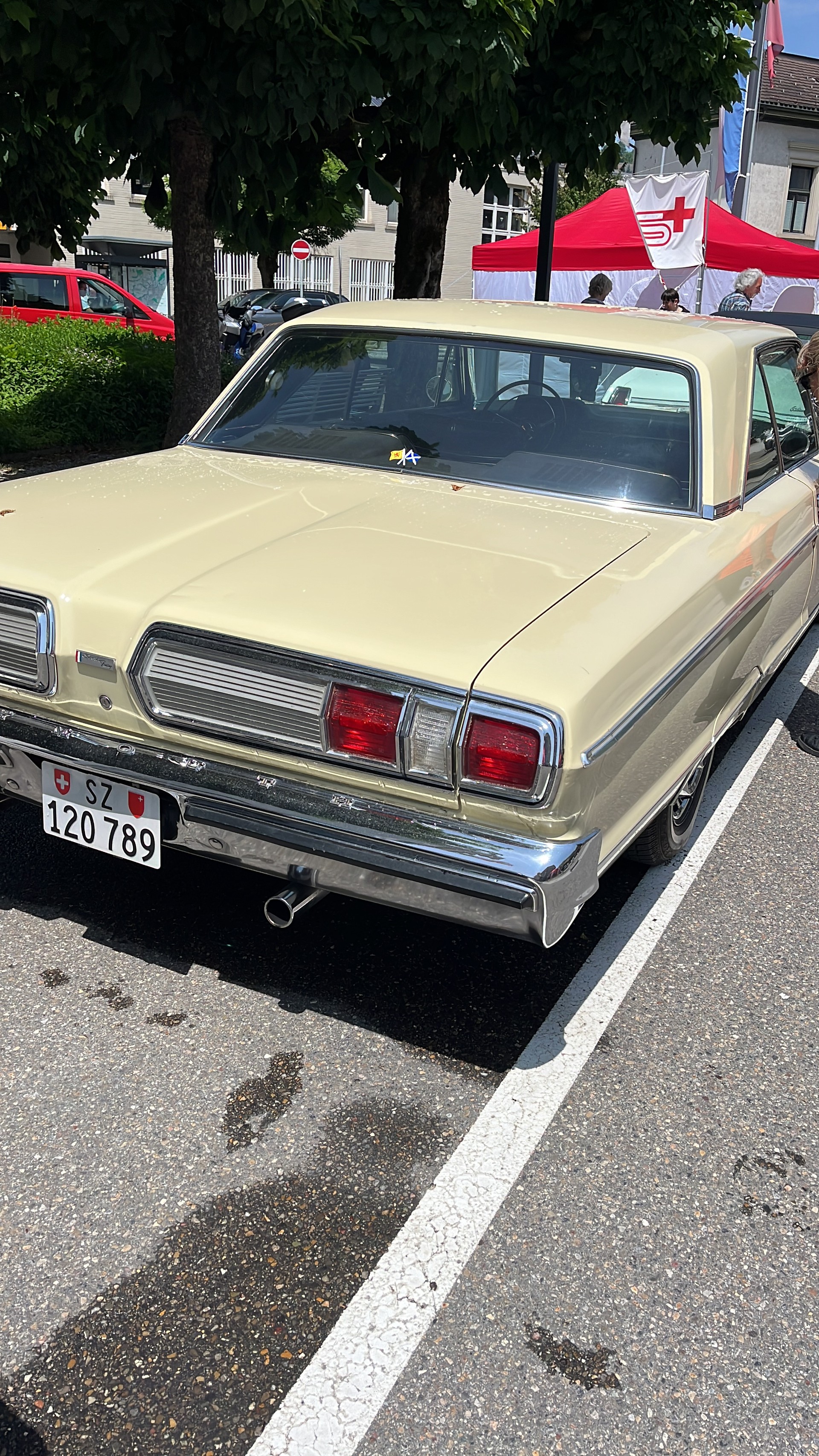 PLYMOUTH Sport Fury-image-14