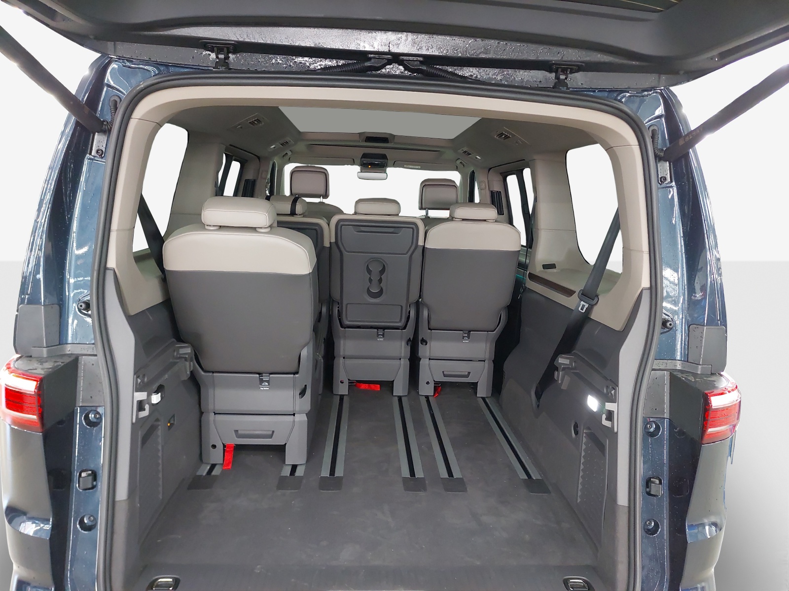 VW MULTIVAN Multivan 1.4 eHybrid Style Liberty DSG Lang-image-9