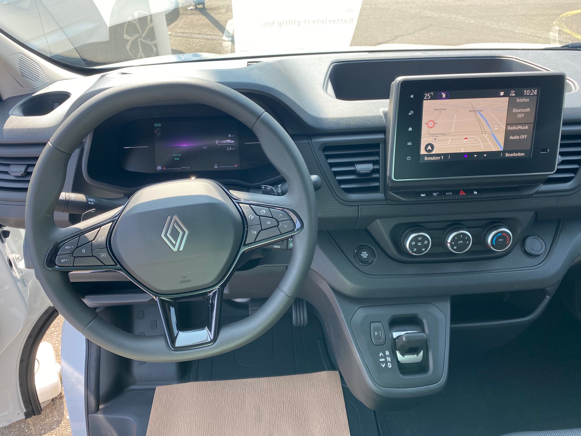RENAULT Trafic 2.0 Blue dCi 150 Advance L2H1 Automat 9-Gang EN-image-12