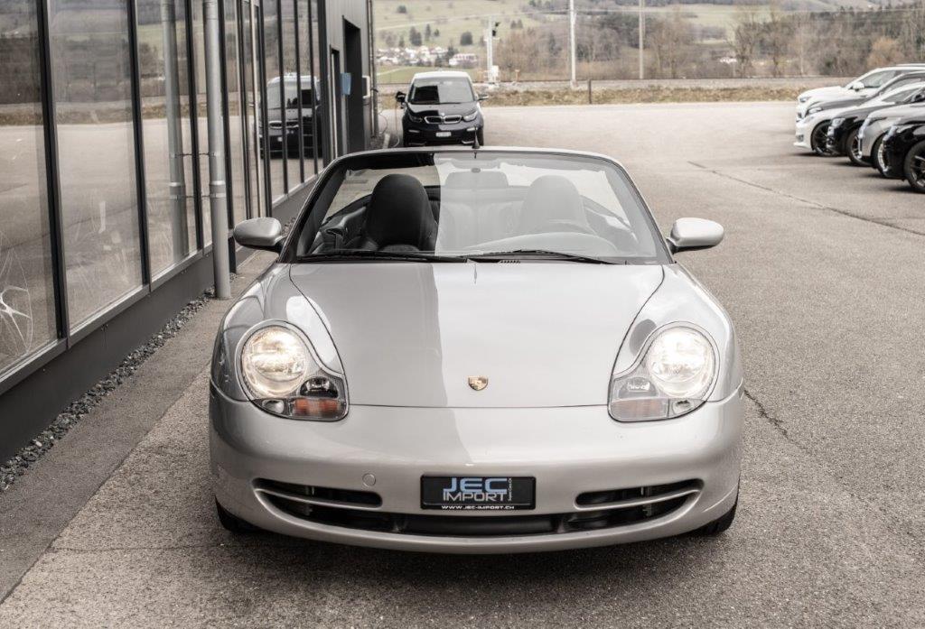 PORSCHE 911 Carrera 4 Cabrio-image-15
