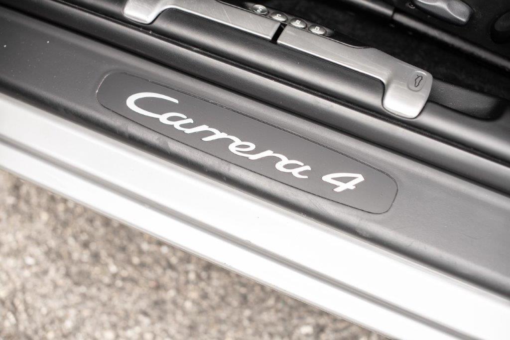 PORSCHE 911 Carrera 4 Cabrio-image-6