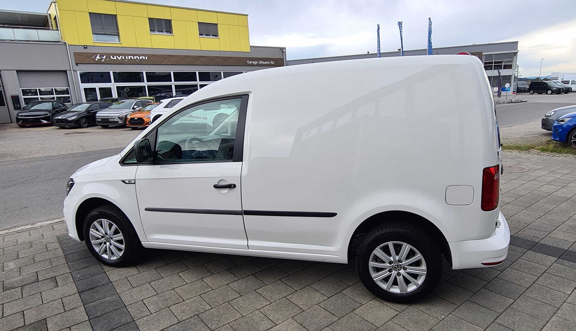 VW Caddy 1.2 TSI Entry BlueMotion Technology-image-7
