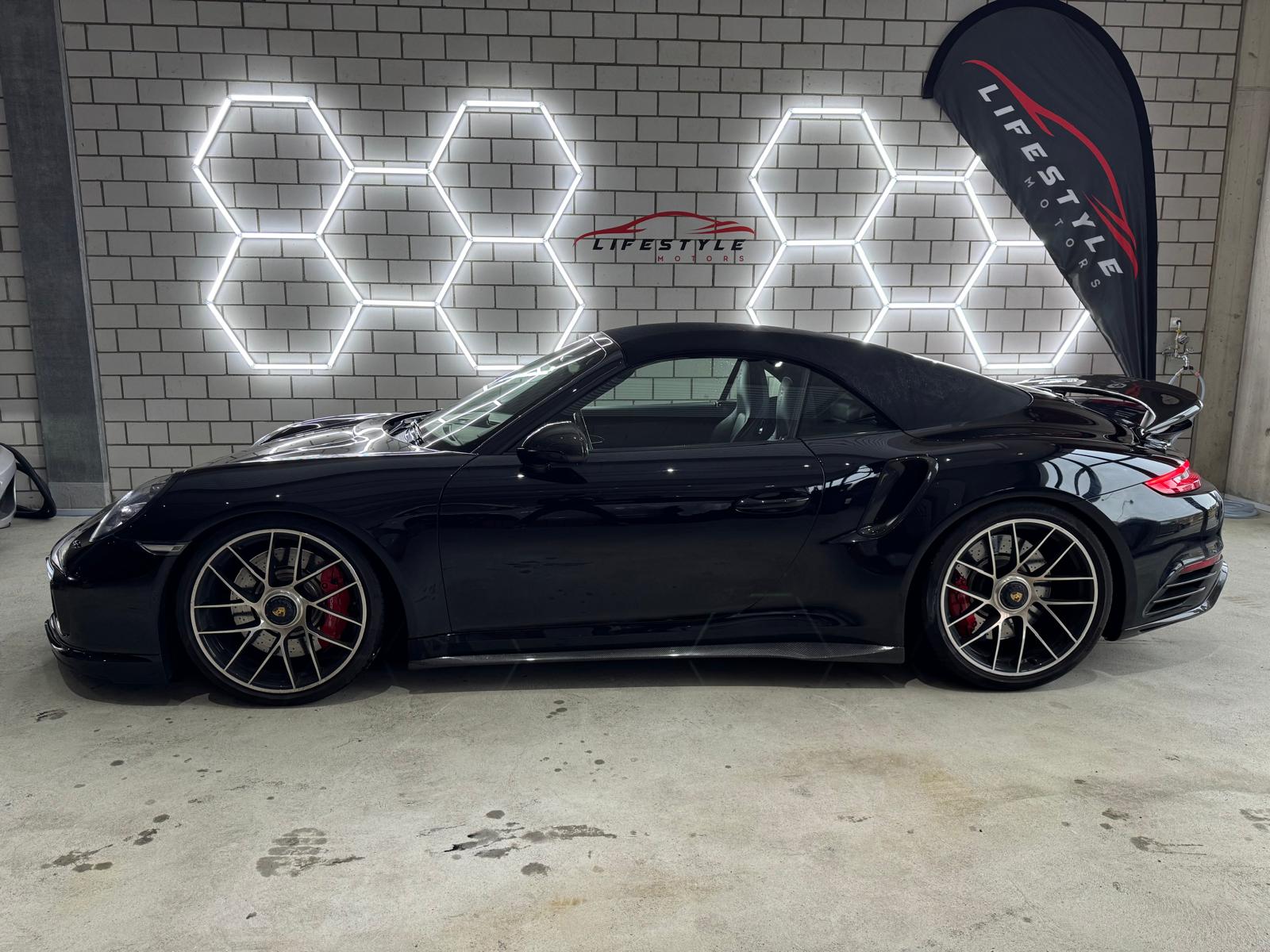 PORSCHE 911 Turbo Cabrio PDK-image-1