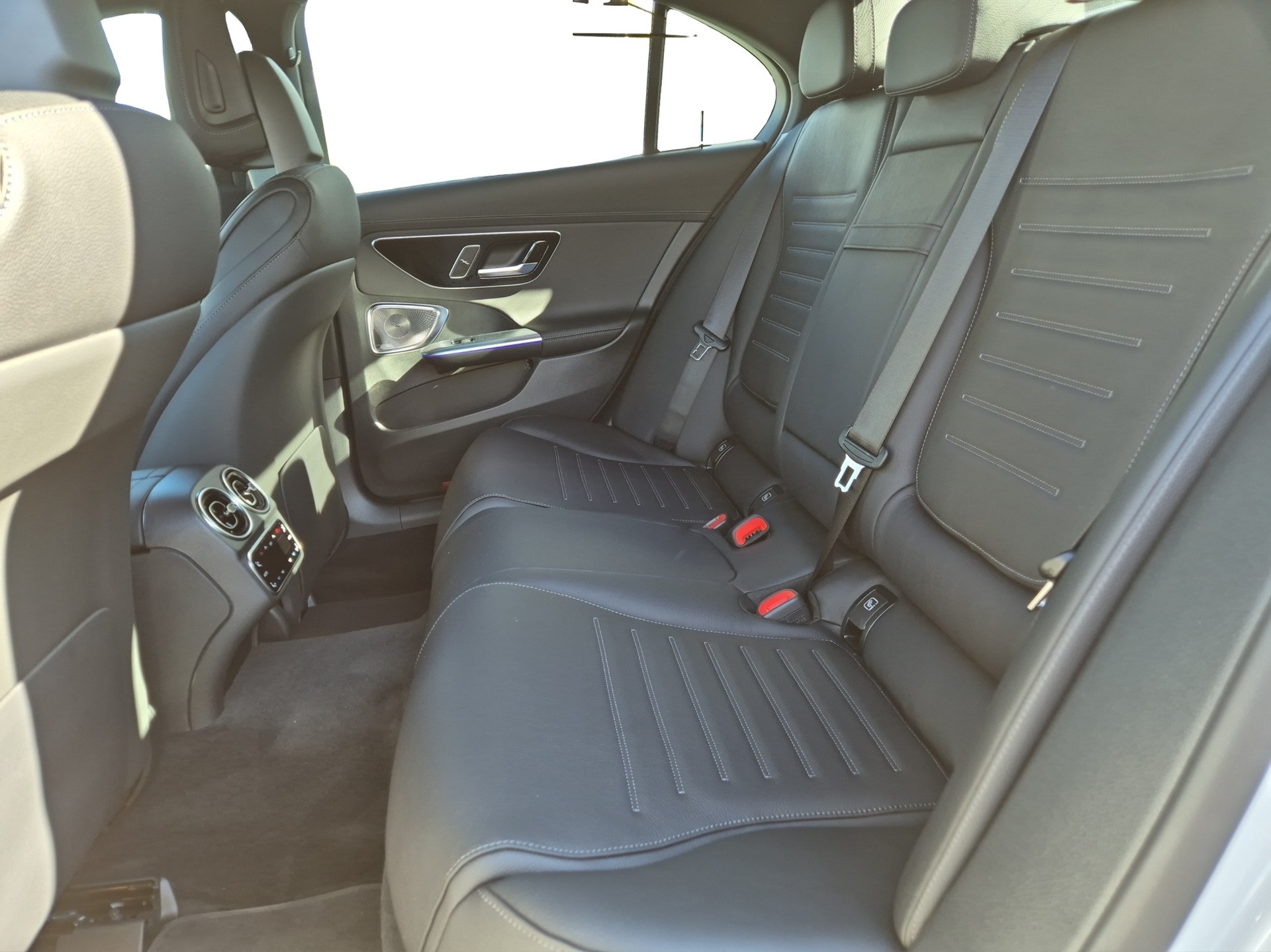 MERCEDES-BENZ C 220 d 4 Matic AMG-Line-image-10