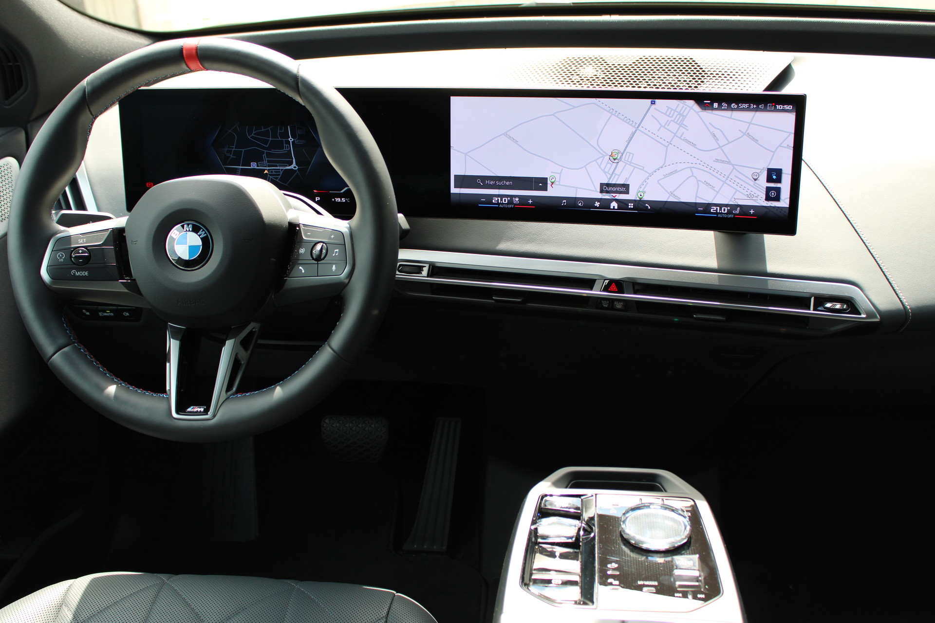 BMW iX M60-image-13