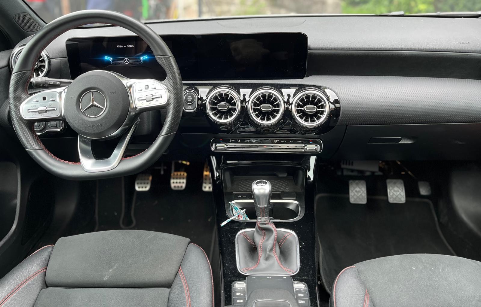 MERCEDES-BENZ A 200 AMG Line-image-6