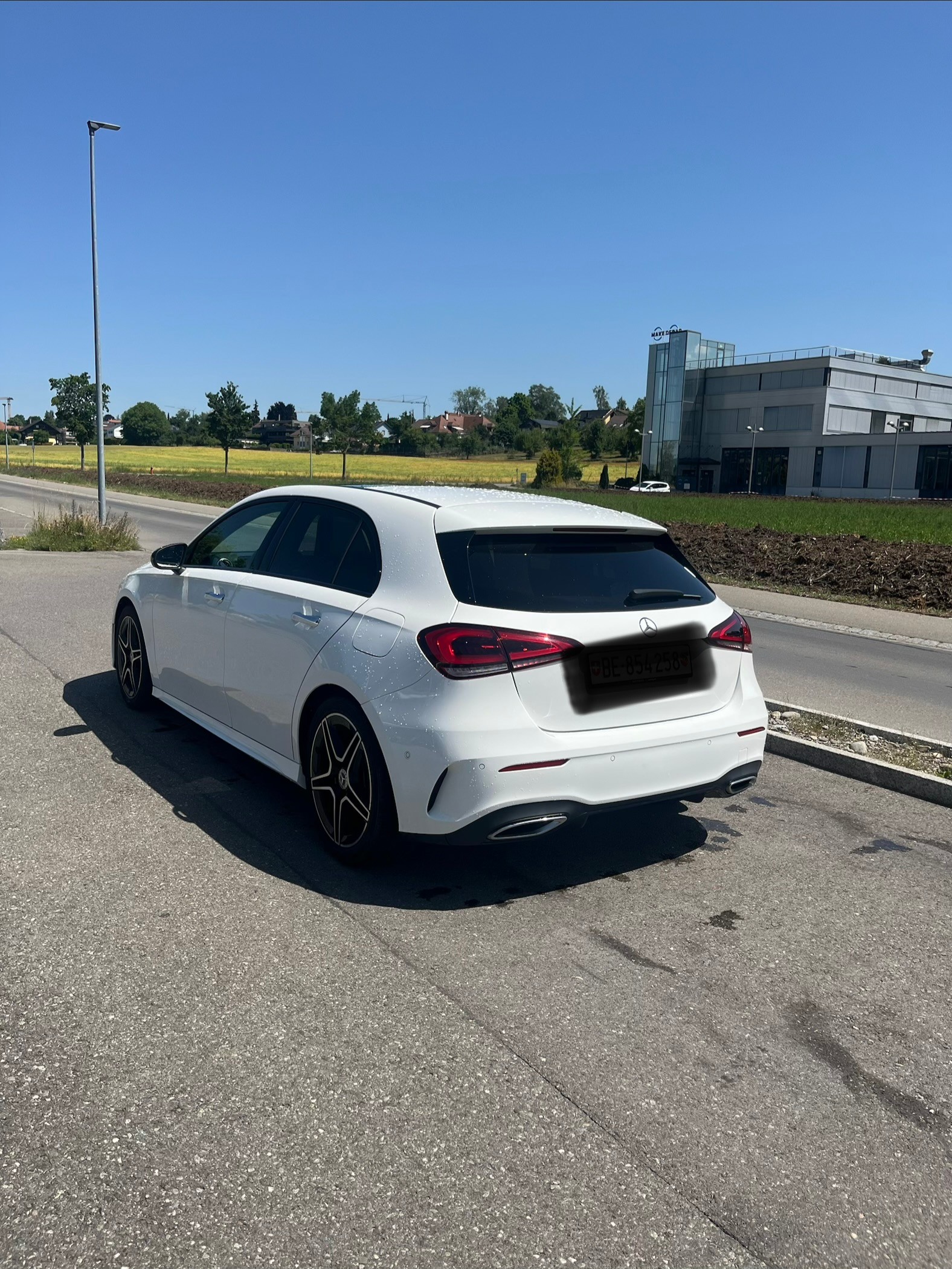 MERCEDES-BENZ A 200 AMG Line-image-3