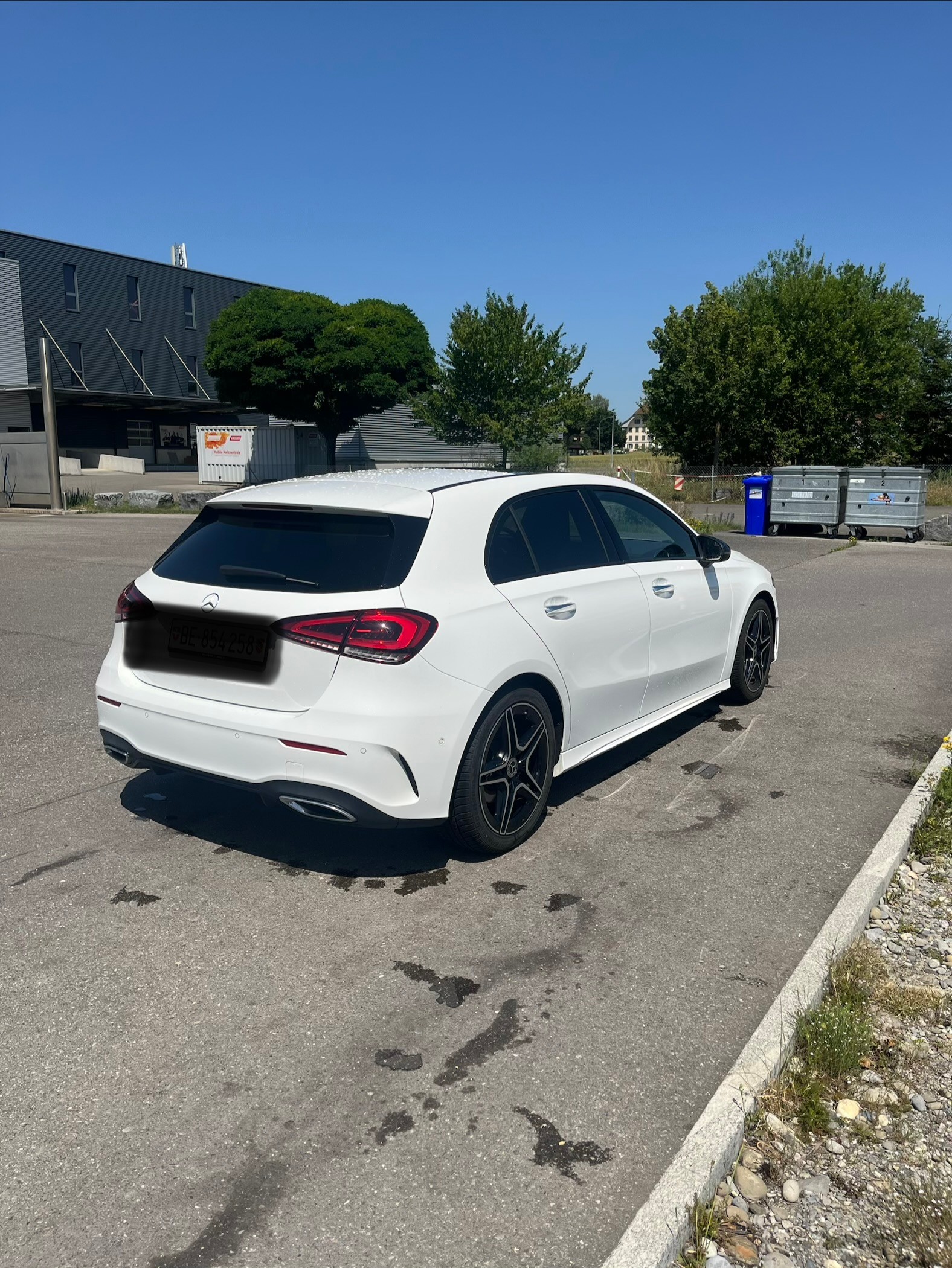 MERCEDES-BENZ A 200 AMG Line-image-2