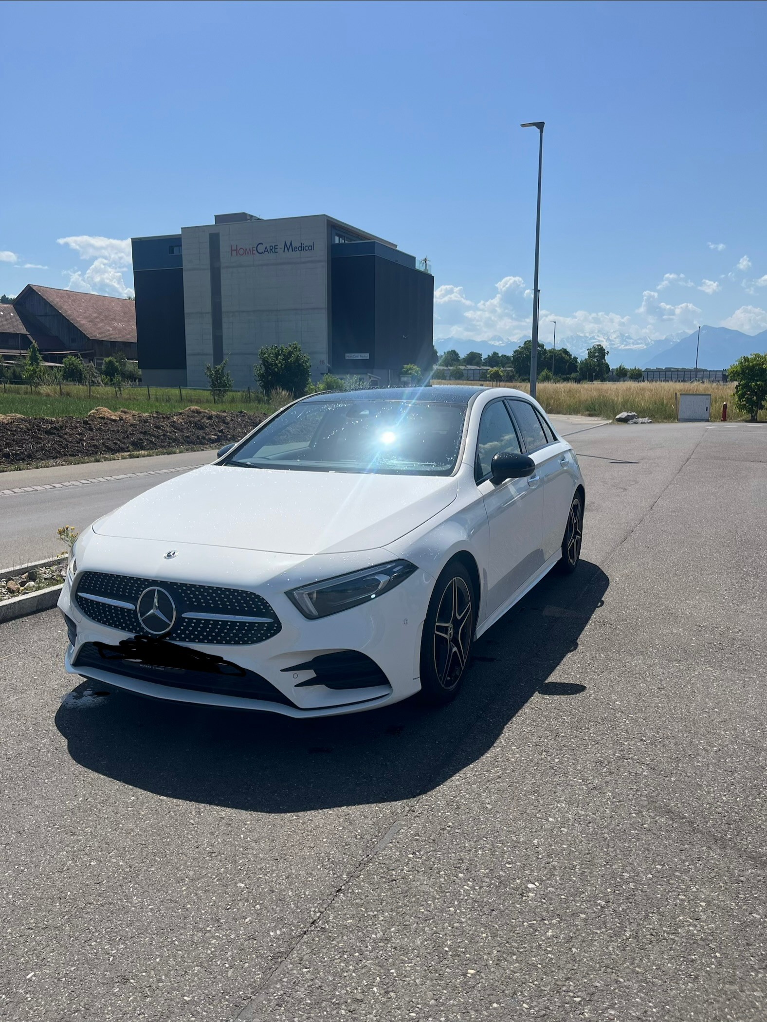 MERCEDES-BENZ A 200 AMG Line-image-1