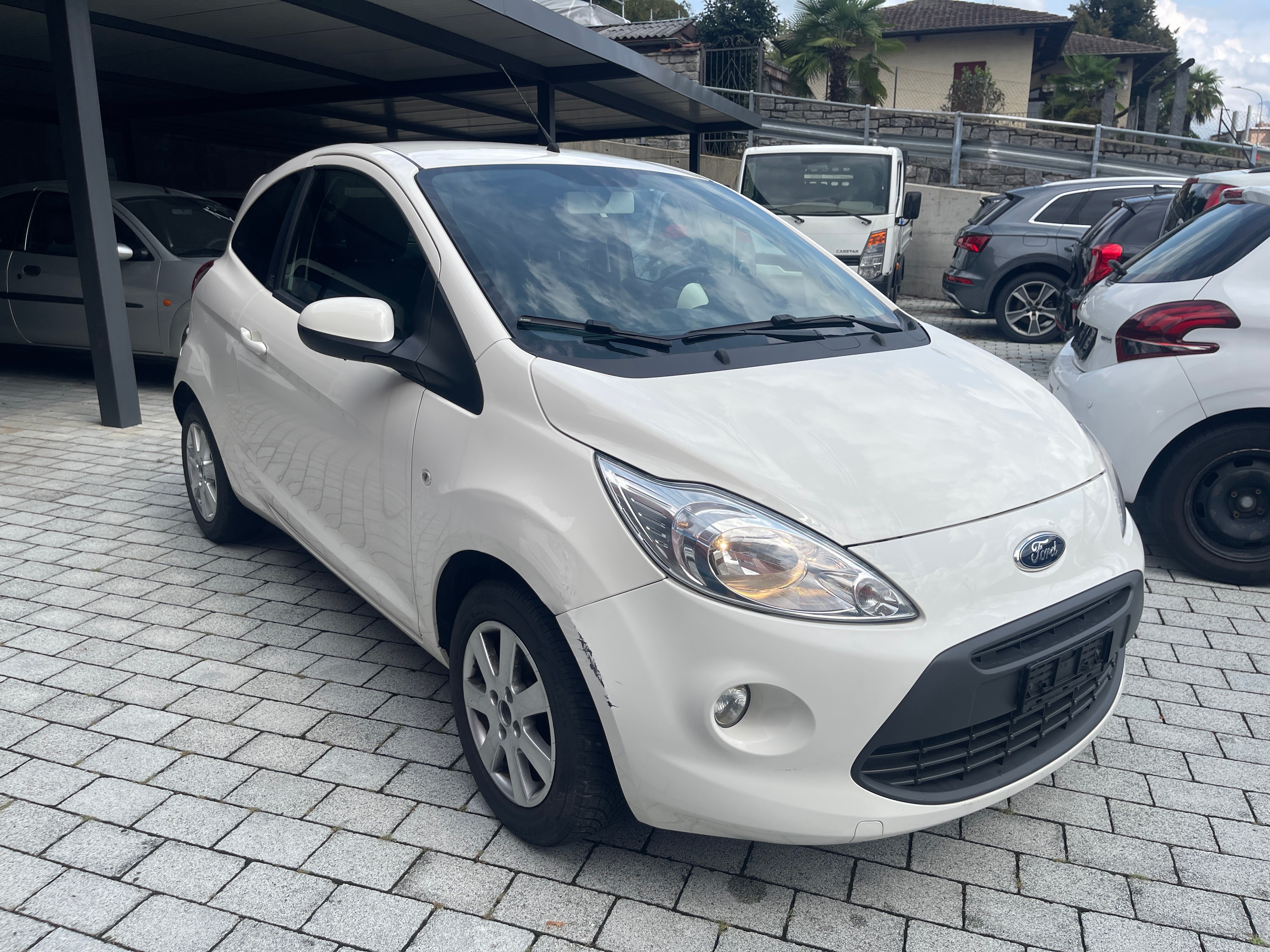 Car photo