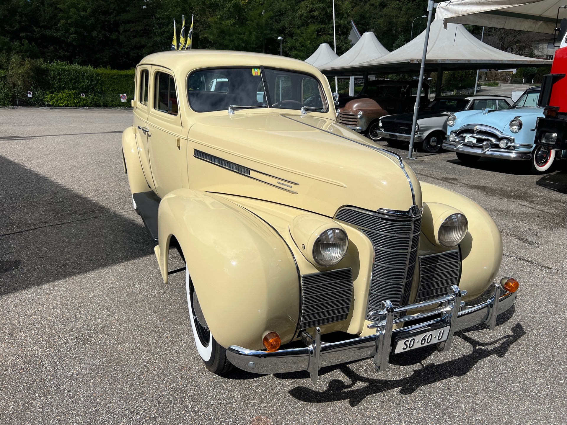 OLDSMOBILE Series 60 Sedan-image-5