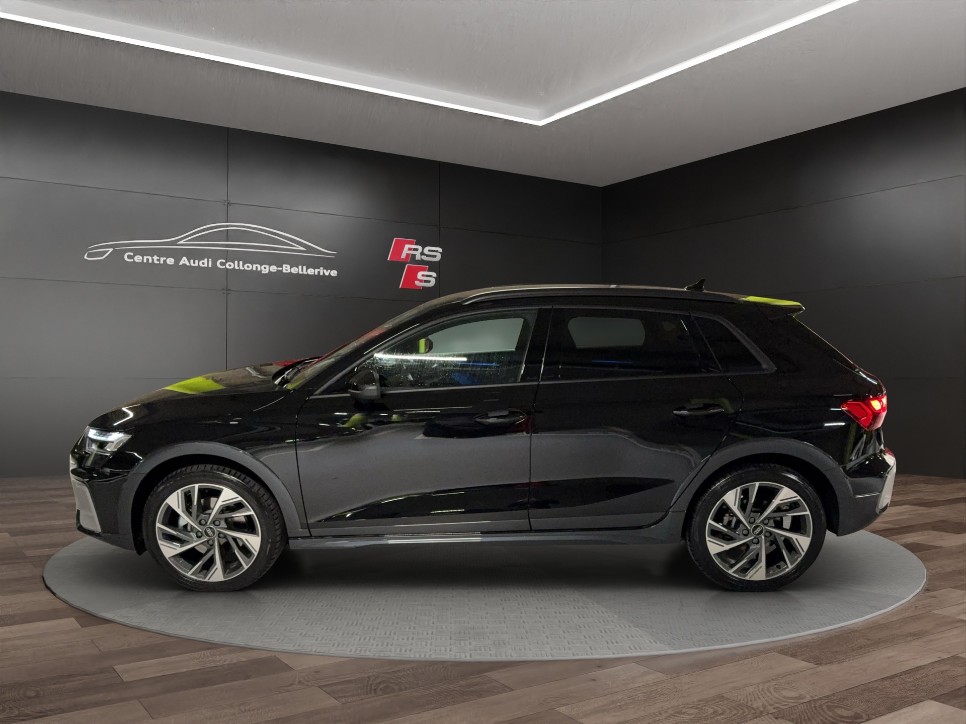 AUDI A3 allstreet 35 TFSI Attraction S-tronic-image-2