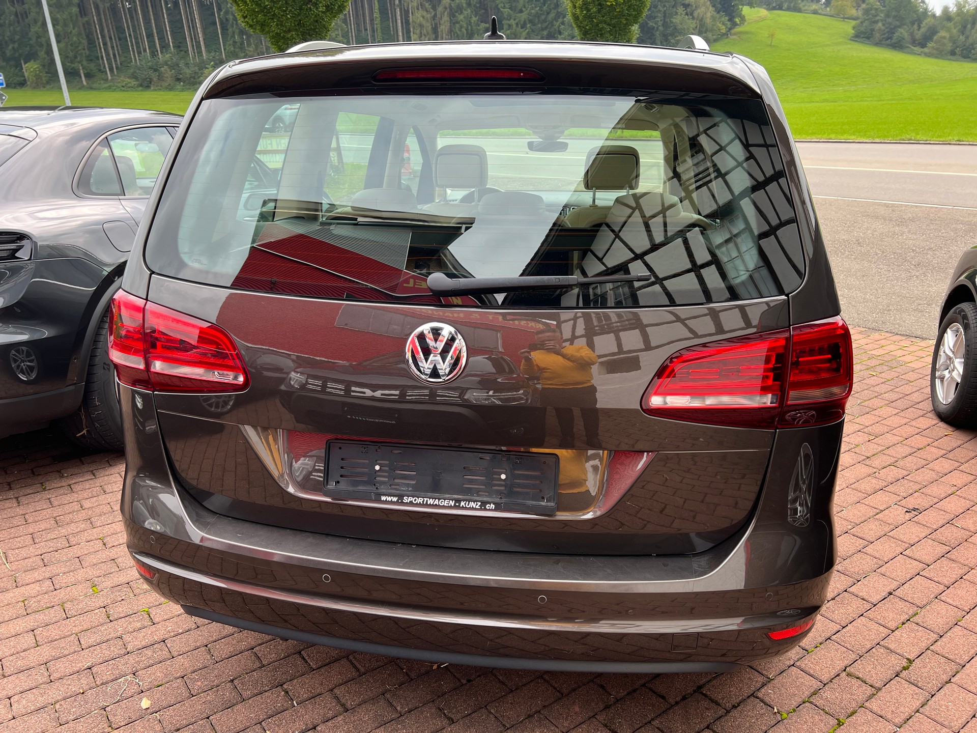 VW Sharan 2.0 TDI 4Motion DSG 5 Sitze-image-4