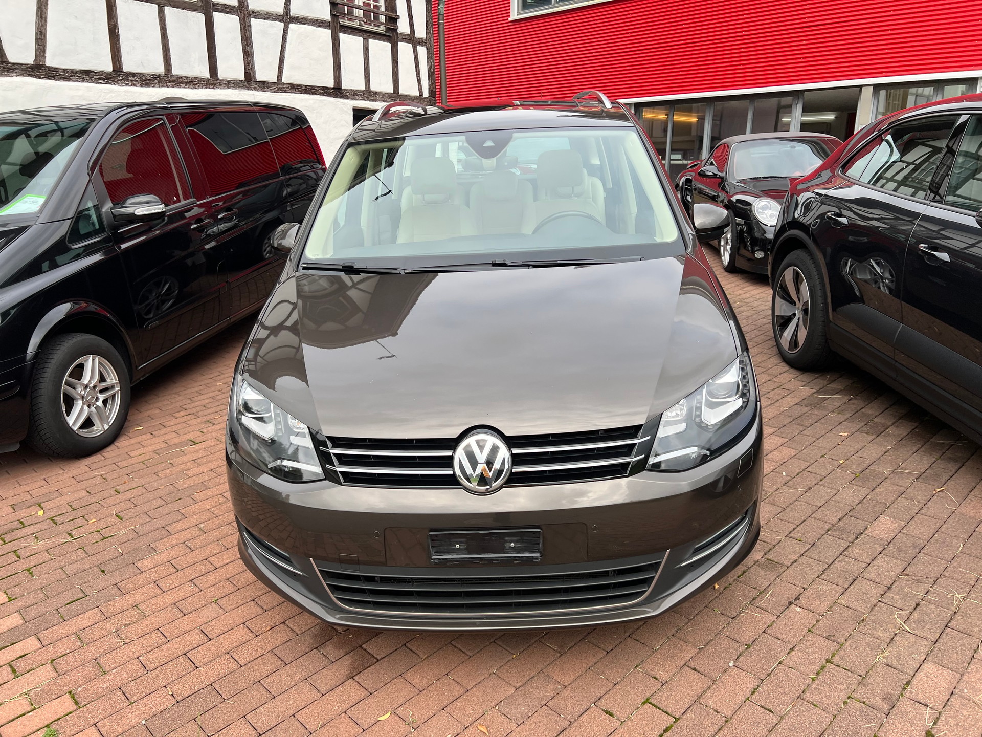 VW Sharan 2.0 TDI 4Motion DSG 5 Sitze-image-1