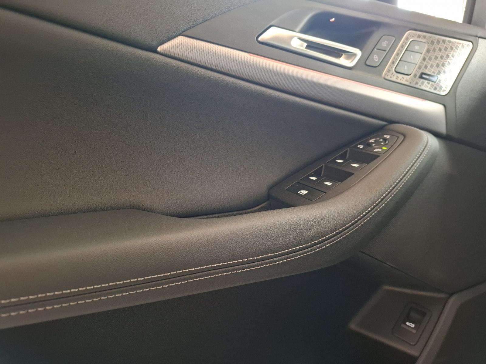 BMW 223i xDrive SDKG Active Tourer-image-5