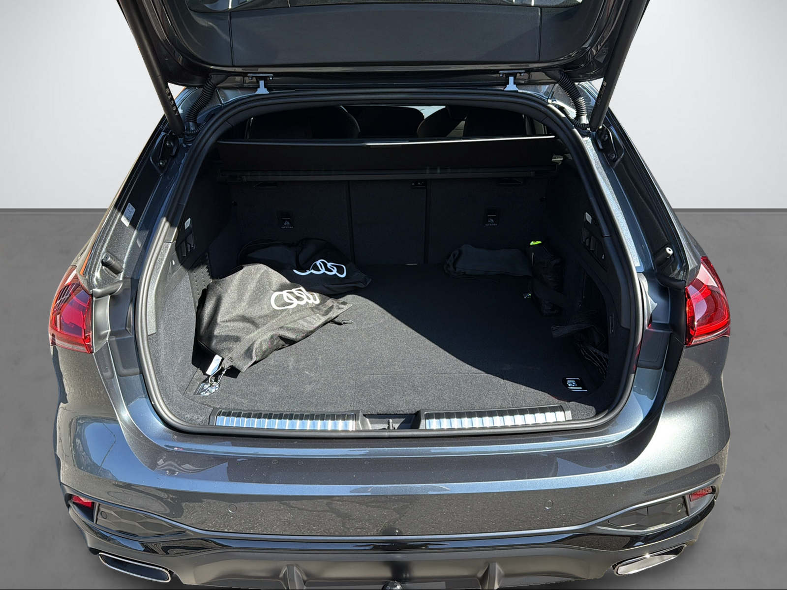 AUDI A5 Avant 2.0 e-hybrid 220 quattro S-Tronic-image-6