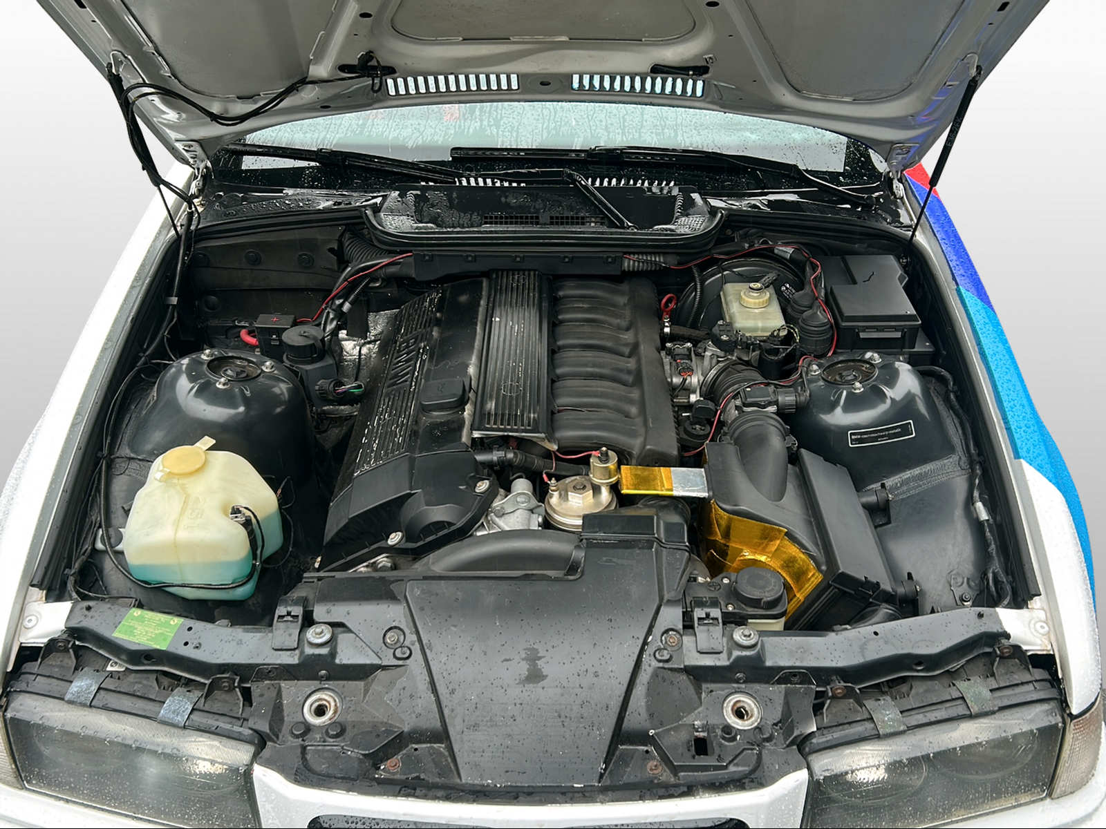 BMW 328i Coupé-image-13