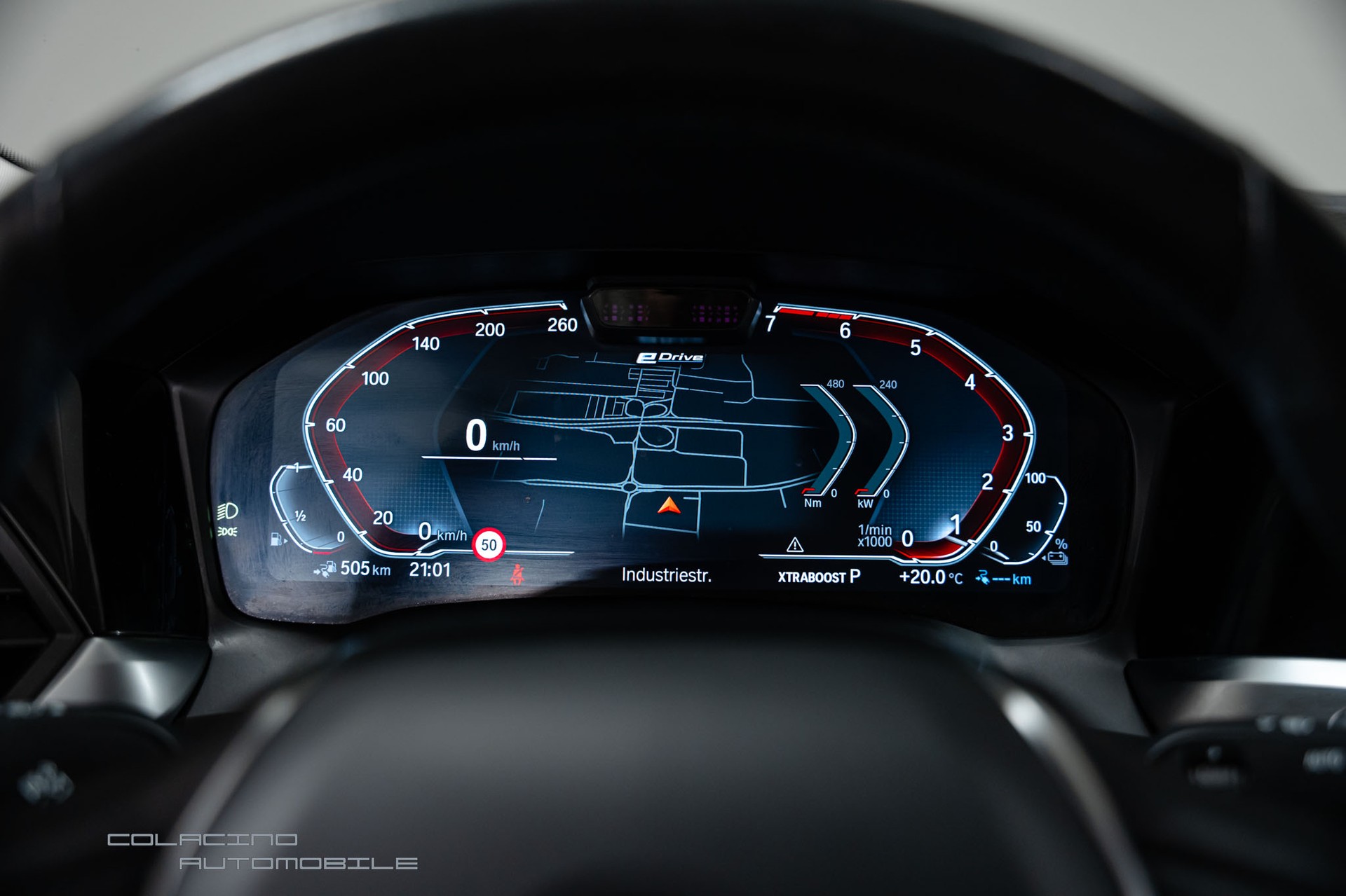 BMW 330e Steptronic Luxury Line-image-19