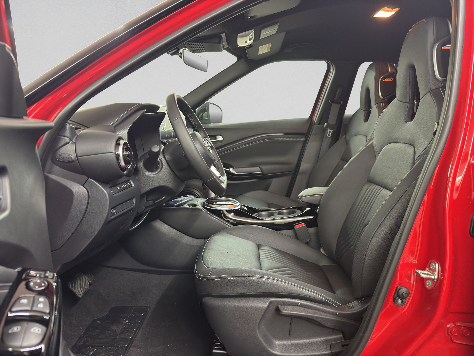 NISSAN Juke 1.6 FHEV Tekna-image-4