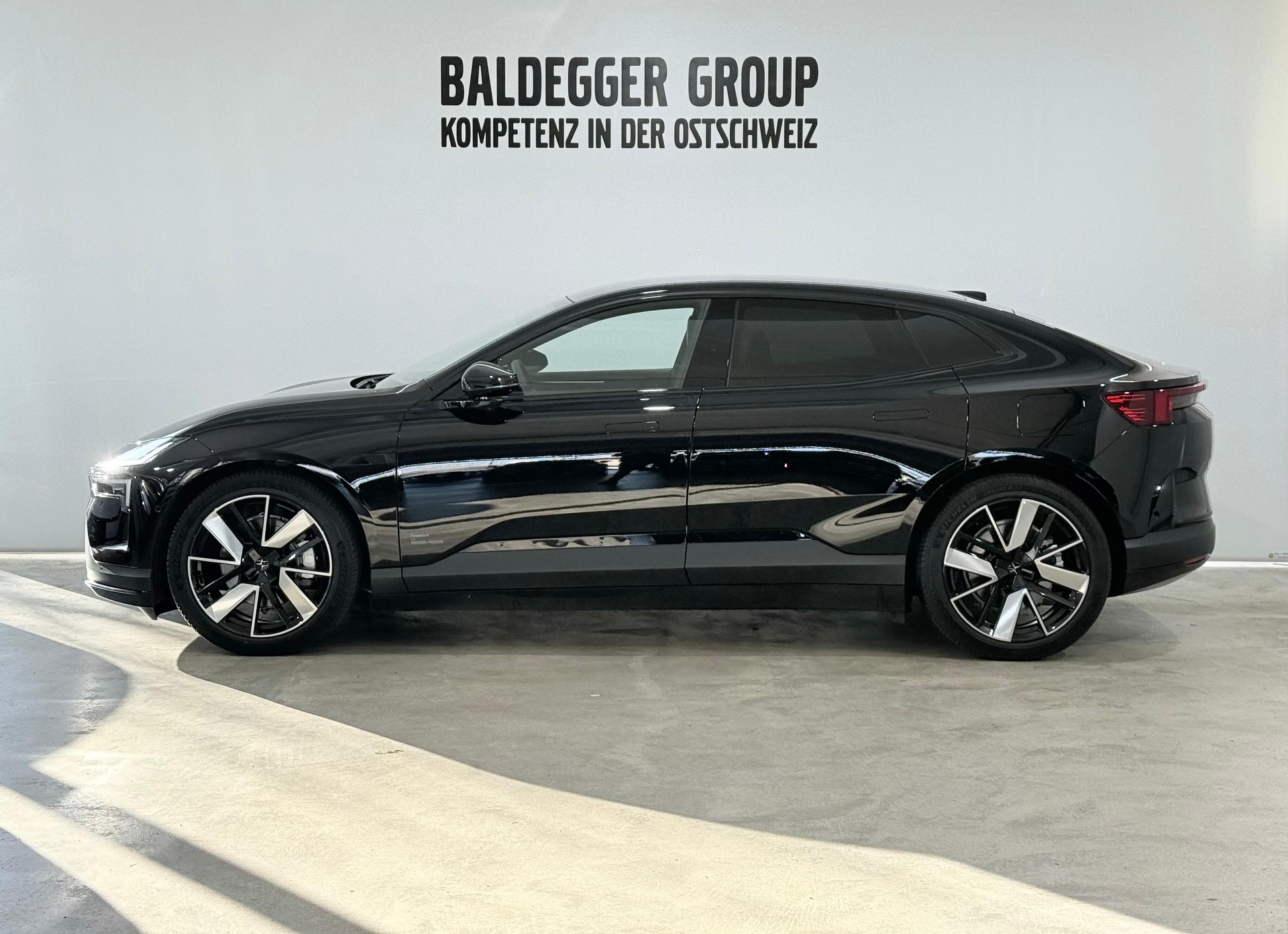 POLESTAR 4 Long Range Dual Motor Prime-image-1