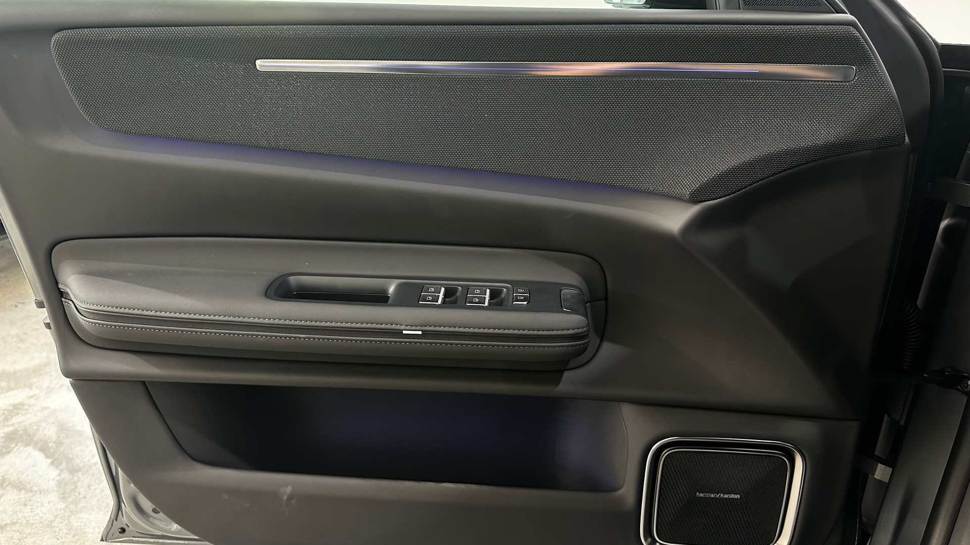 POLESTAR 4 Long Range Dual Motor Prime-image-11