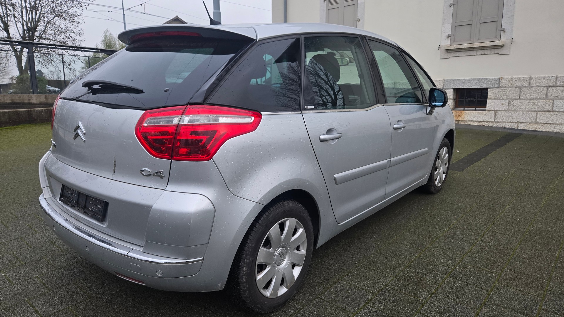 CITROEN C4 Picasso 2.0i 16V Dynamique Automatic-image-9