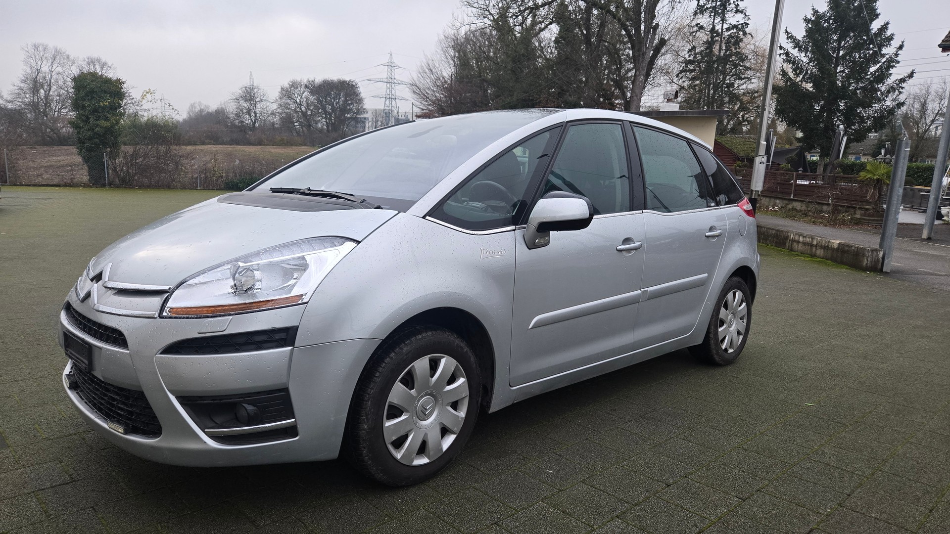 CITROEN C4 Picasso 2.0i 16V Dynamique Automatic-image-3