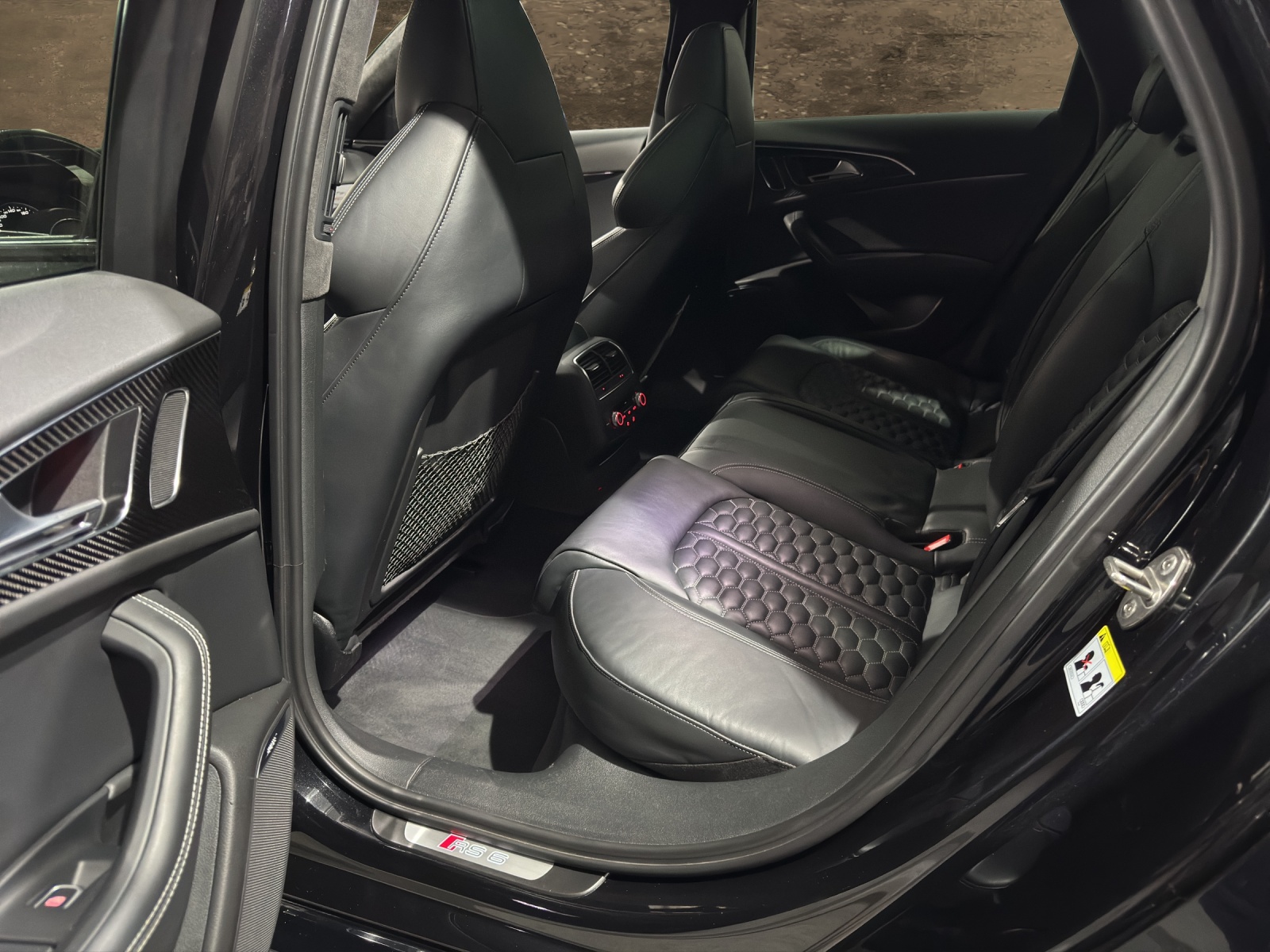 AUDI RS6 Avant 4.0 TFSI V8 quattro Tiptronic-image-12