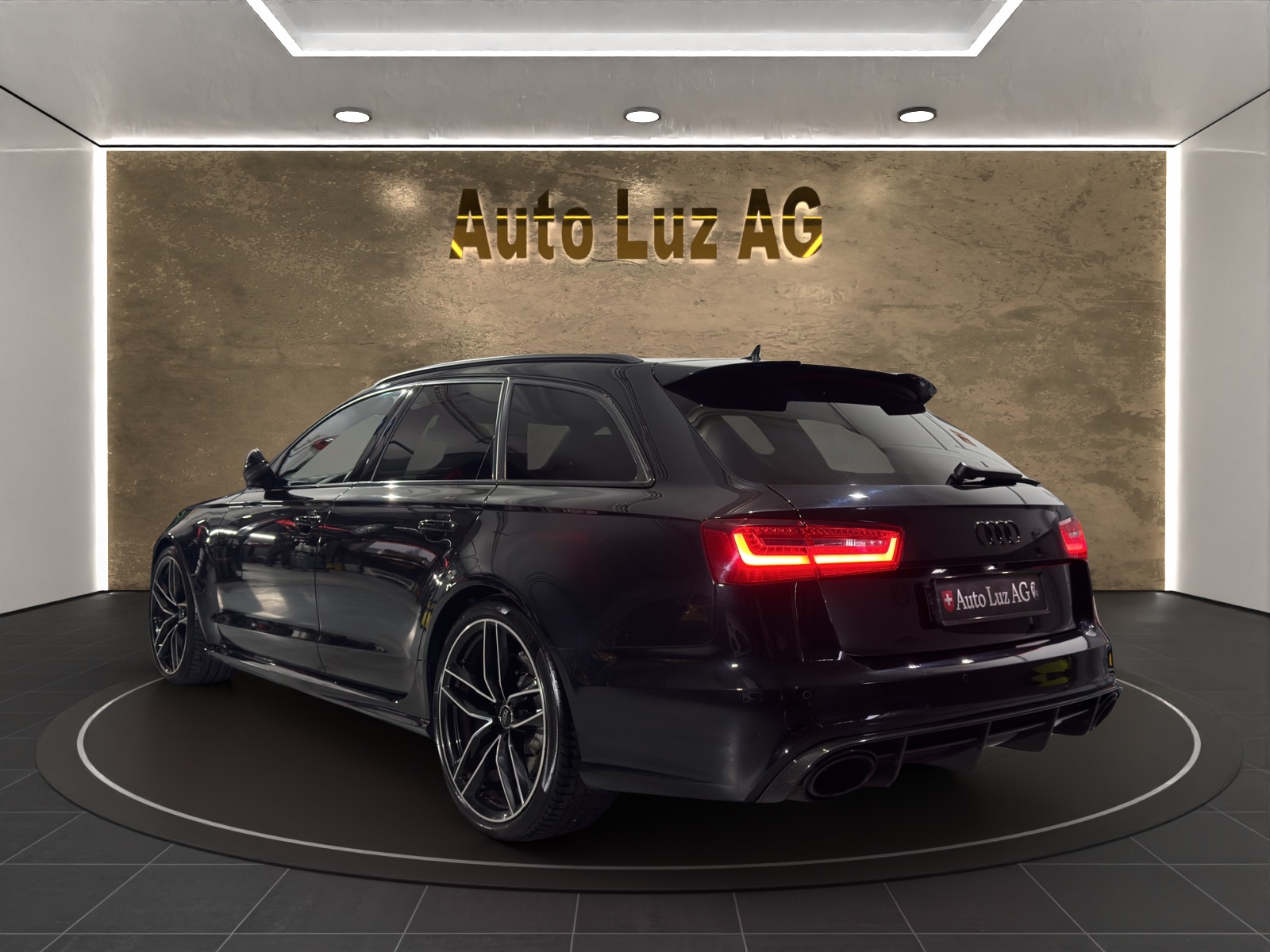 AUDI RS6 Avant 4.0 TFSI V8 quattro Tiptronic-image-4