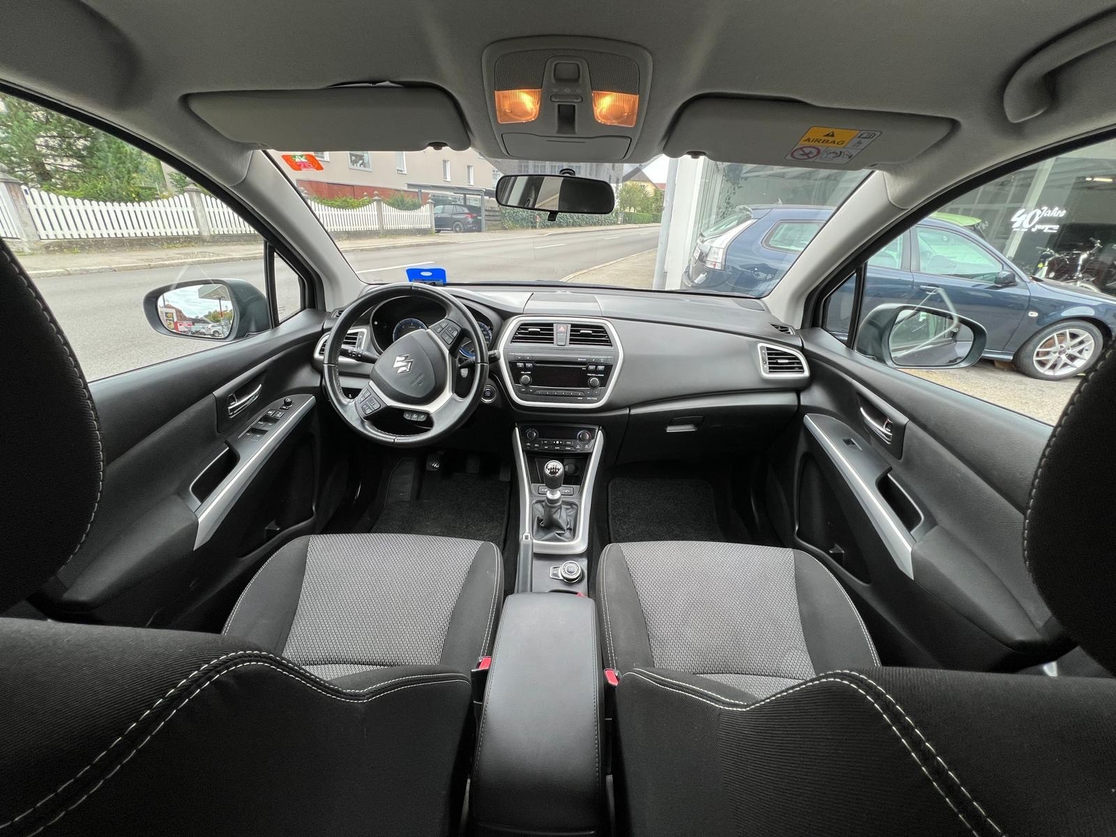 SUZUKI SX4 S-Cross 1.6 TD GL 4WD-image-8