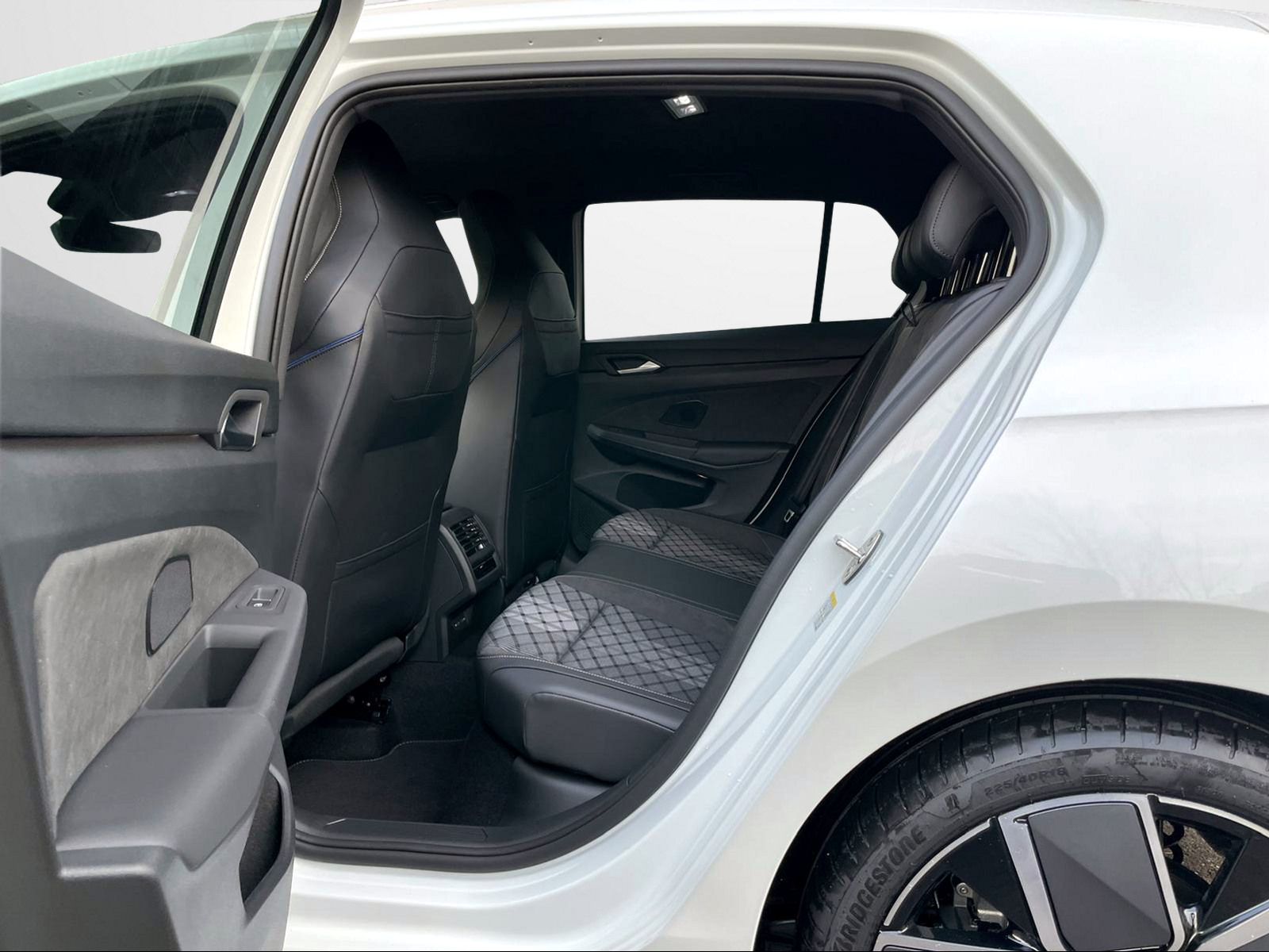 VW R-Line-image-7