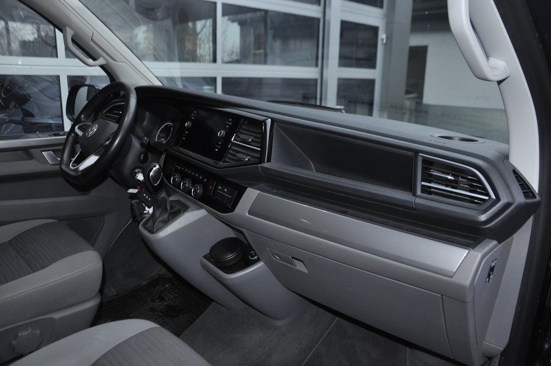VW T6.1 California 2.0 TDI Ocean Liberty DSG I Anhängerkupplung-image-9