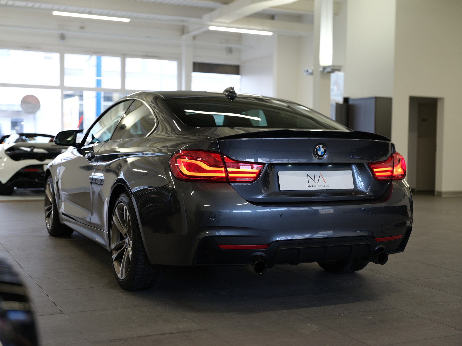 BMW 440i Coupé xDrive Steptronic *Head-Up Display* *Driving Assistant* *Leder Ausstattung* *Komfortzugang*-image-3