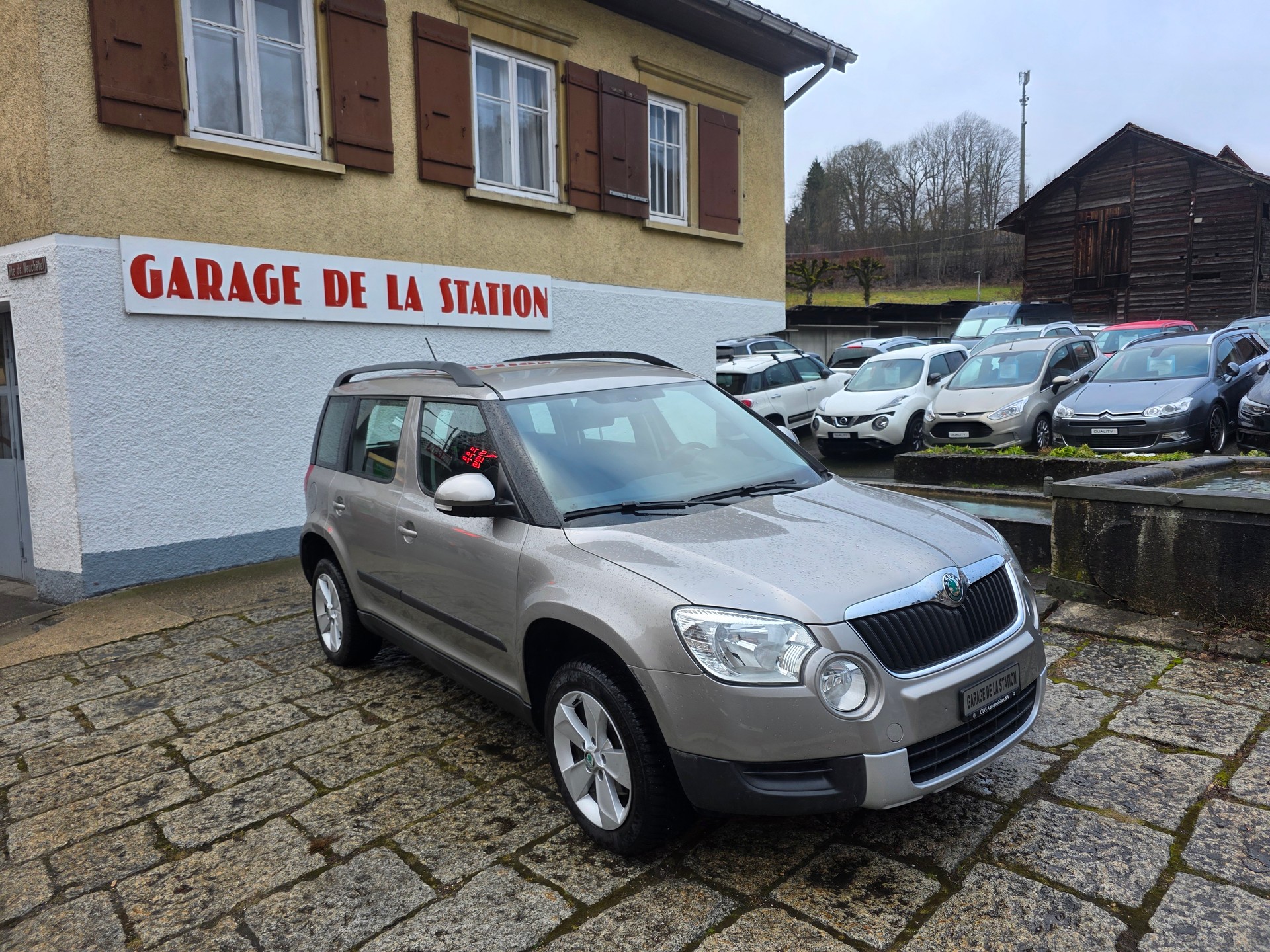 SKODA Yeti 2.0 TDI Active 4x4 DSG-image-2