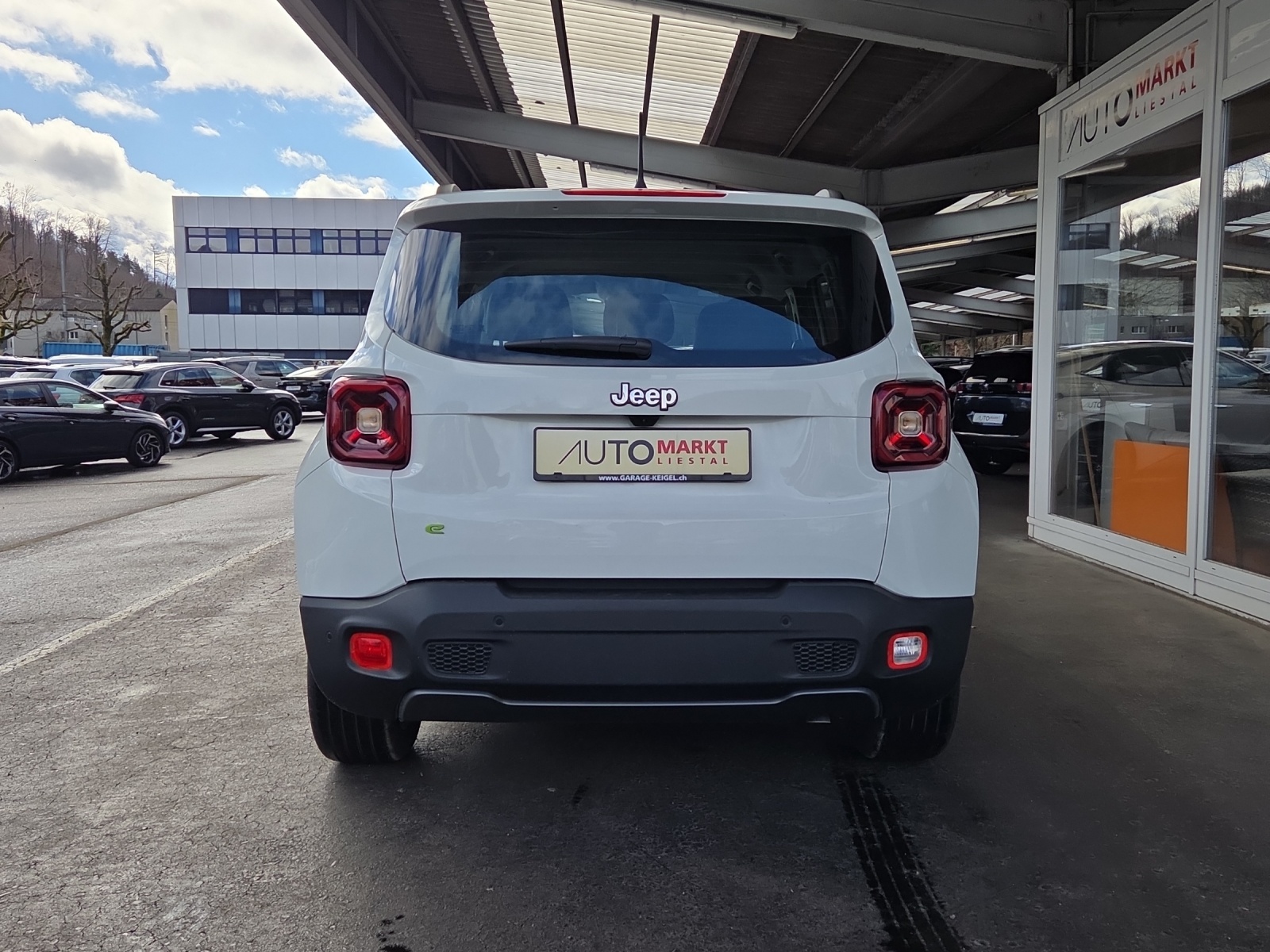 JEEP Renegade 1.5 MHEV Summit-image-12