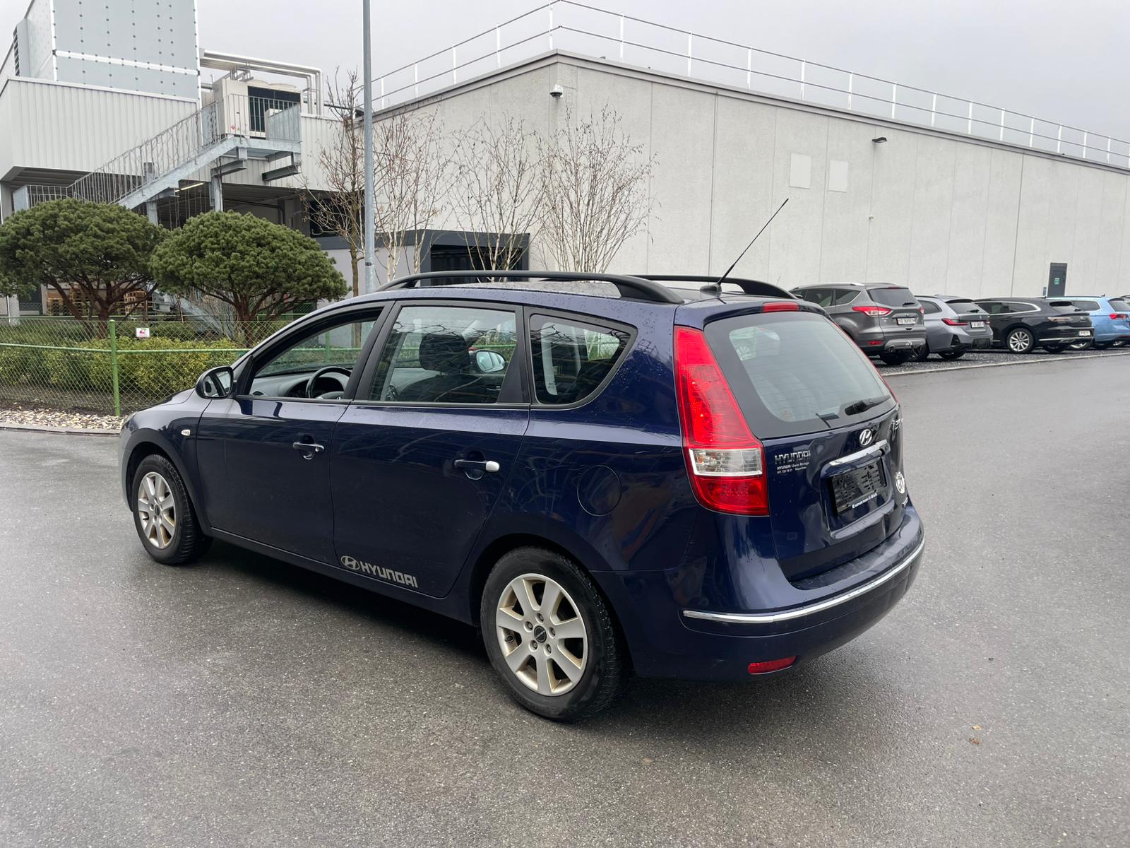 HYUNDAI i30 Wagon 1.6 CRDi Style-image-5