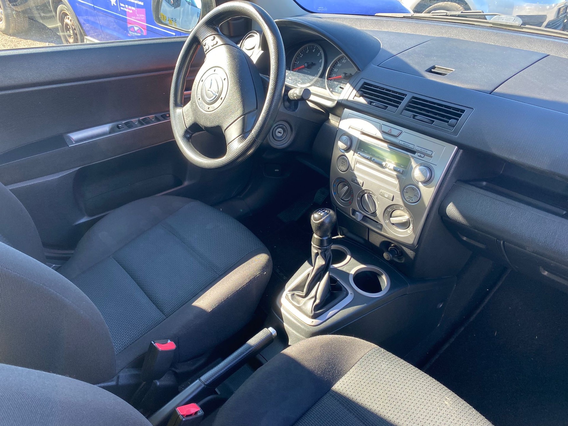 MAZDA 2 1.4i 16V Exclusive-image-5