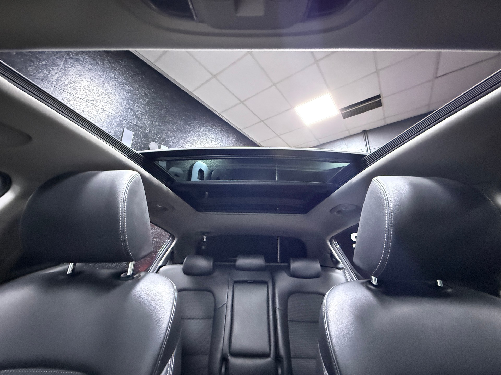 KIA Sportage 1.6CRDi Mild Hybrid Black Edition 4WD DCT / CH Fz Werksgarantie 7 jahre-image-10