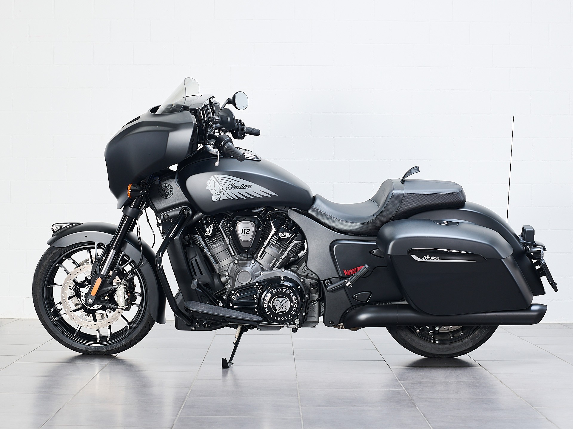 INDIAN Chieftain Power Plus Dark Horse-showroom-element-2