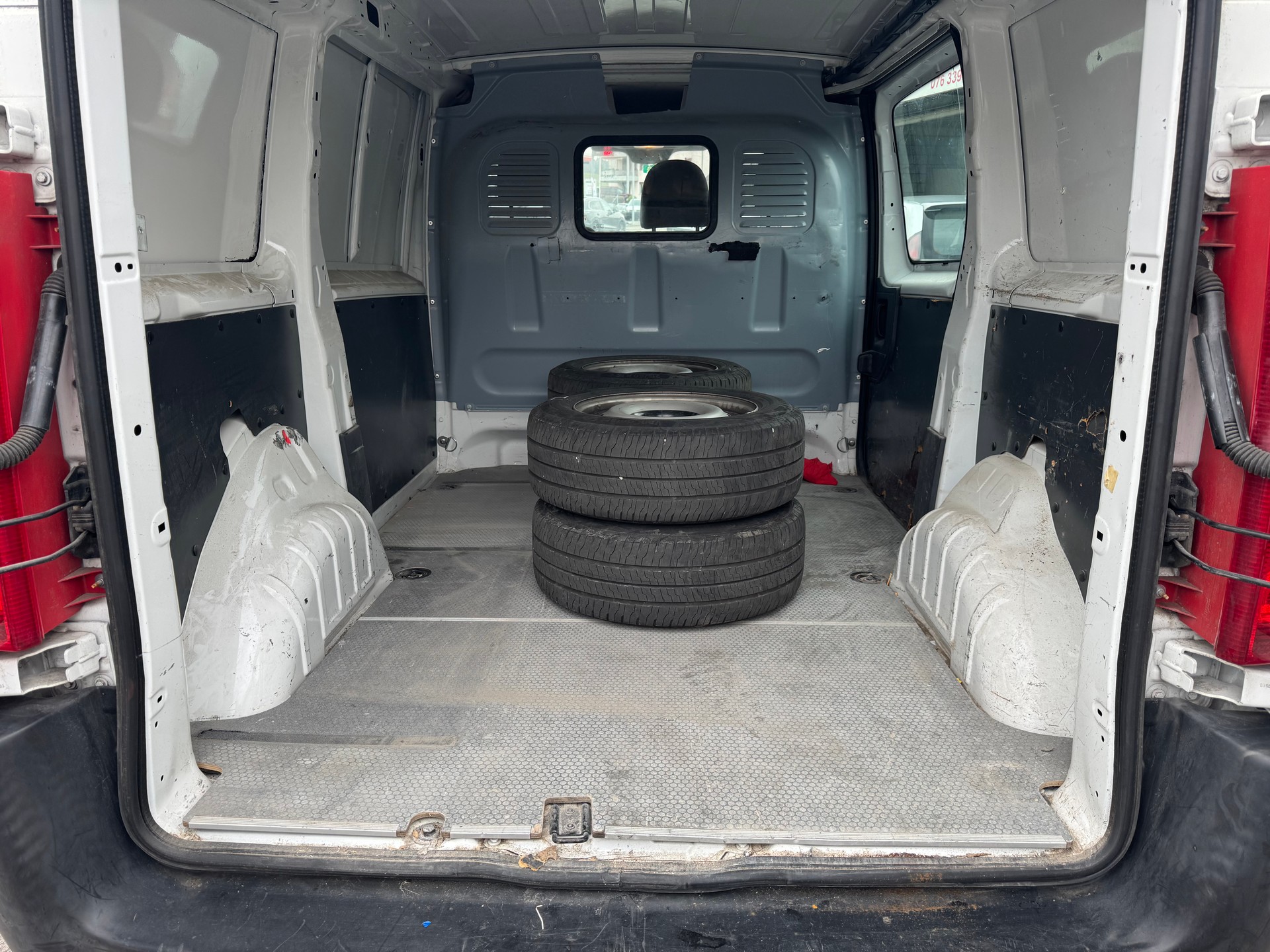 TOYOTA PROACE-image-8